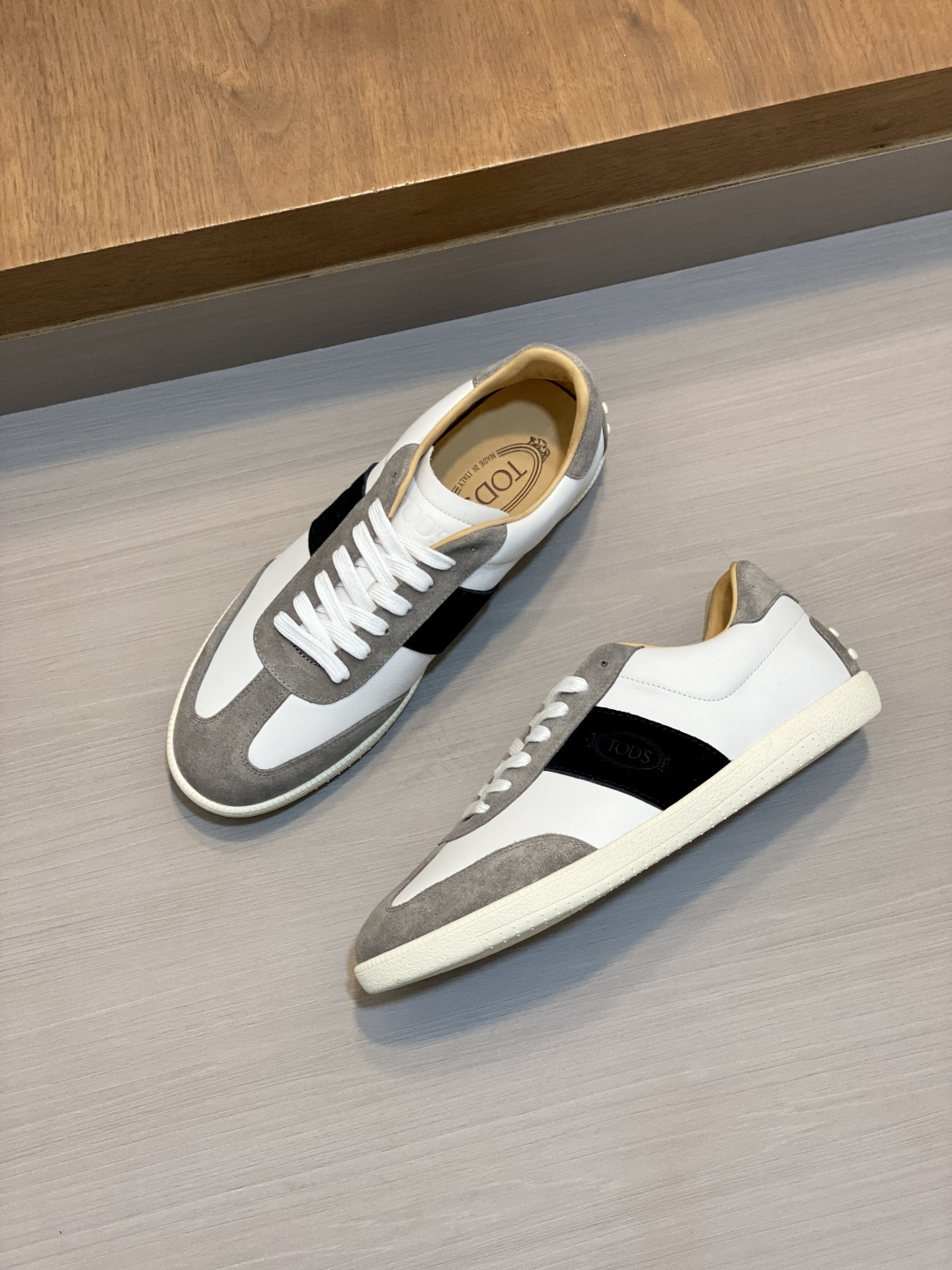[Tod's] 토즈 맨즈 스웨이드 드라이빙 로퍼 / 페니 뮬 스니커즈