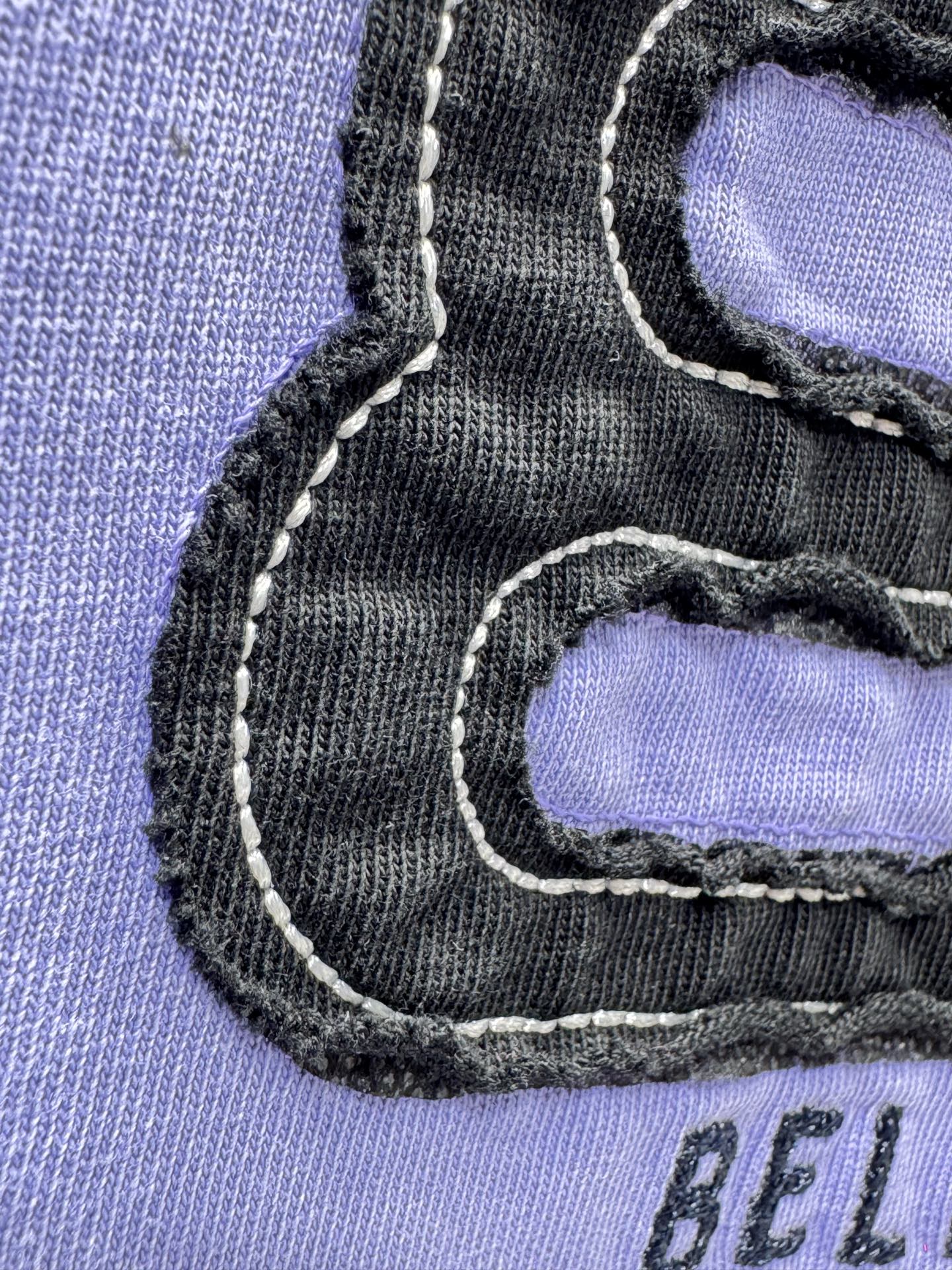 발렌시아가(BALENCIAGA) 로고 자수 워싱 반팔 티셔츠 상의 의류