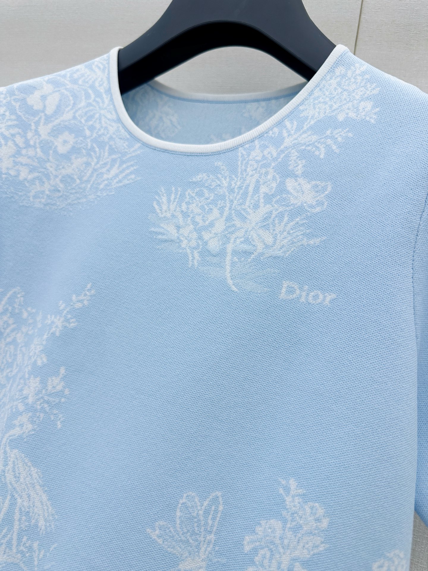 디올(DIOR) 플라워 자카드 라운드넥 반팔 니트 상의 의류