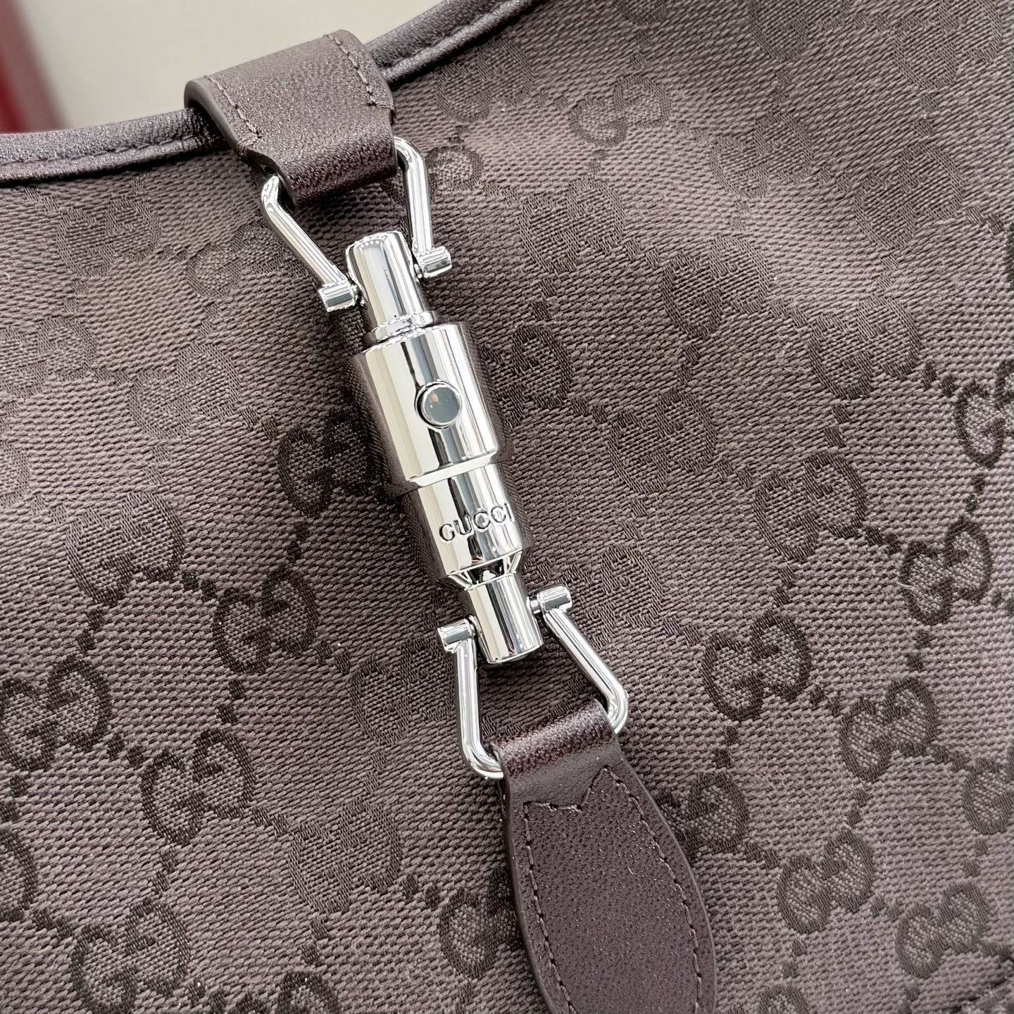 [Gucci] 구찌 26SS Jackie 재키 1961 GG 캔버스 숄더백 (다크 브라운) 가방