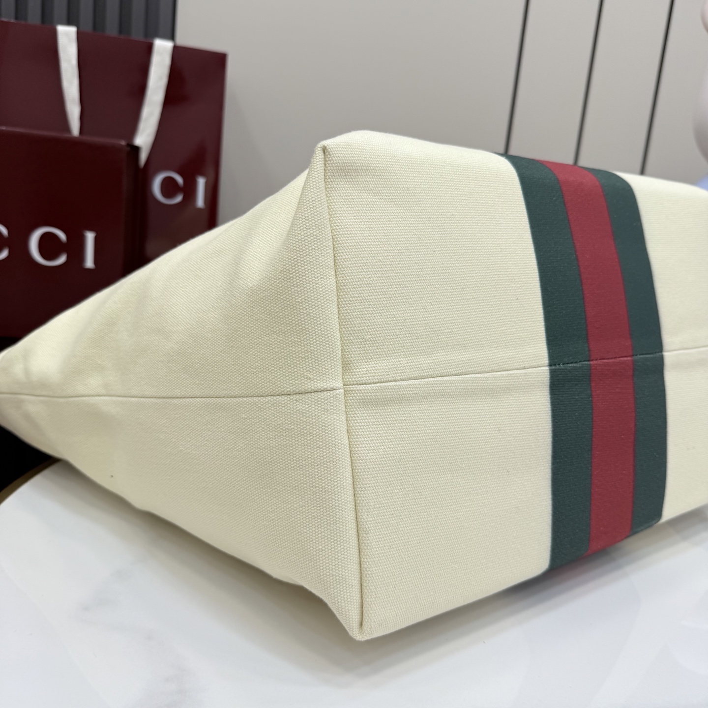 GUCCI 구찌 Generation 제너레이션 GG 웹 캔버스 토트백 가방
