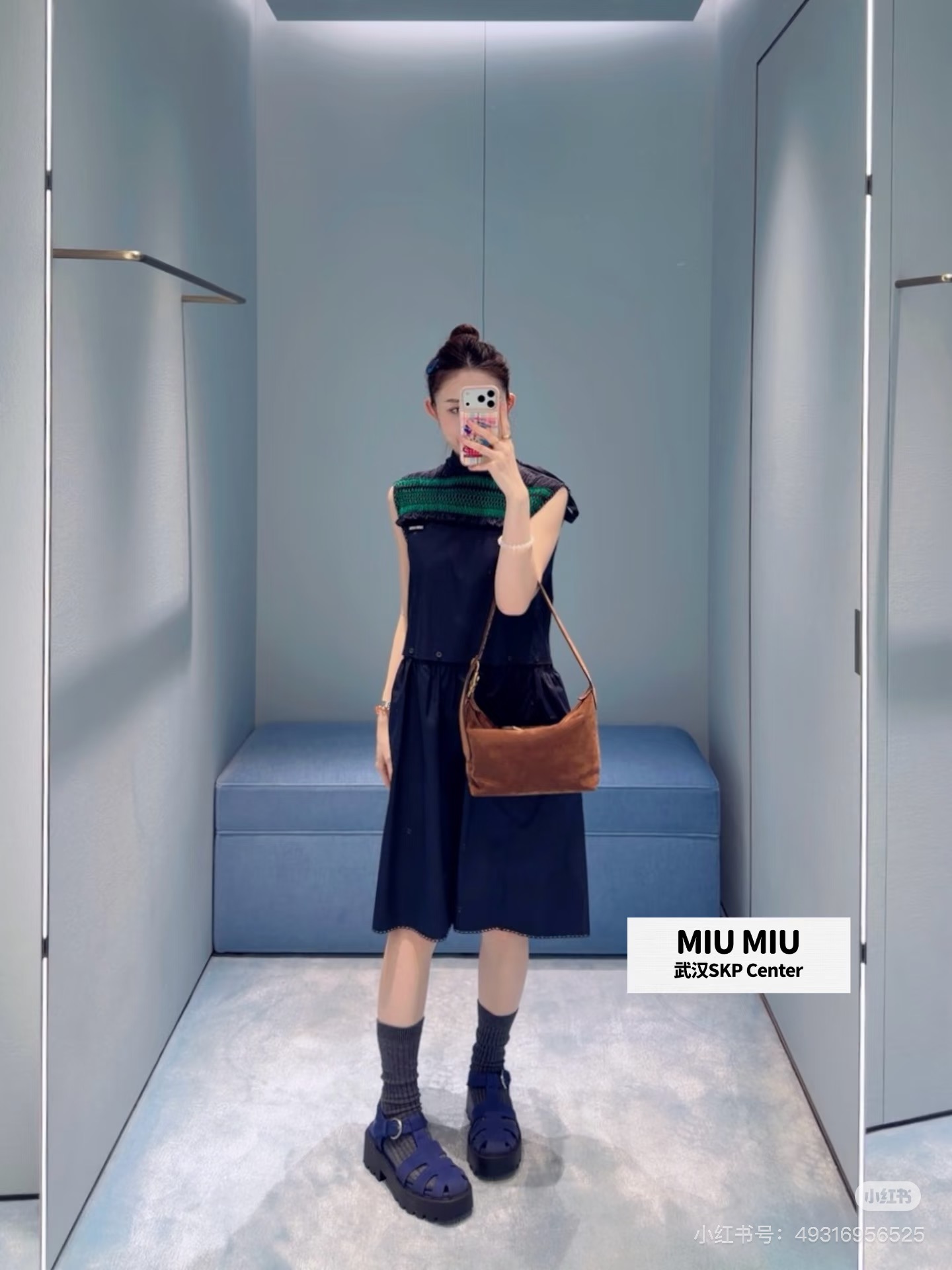 미우미우(MIU MIU) 레이스 자수 슬리브리스 원피스 의류