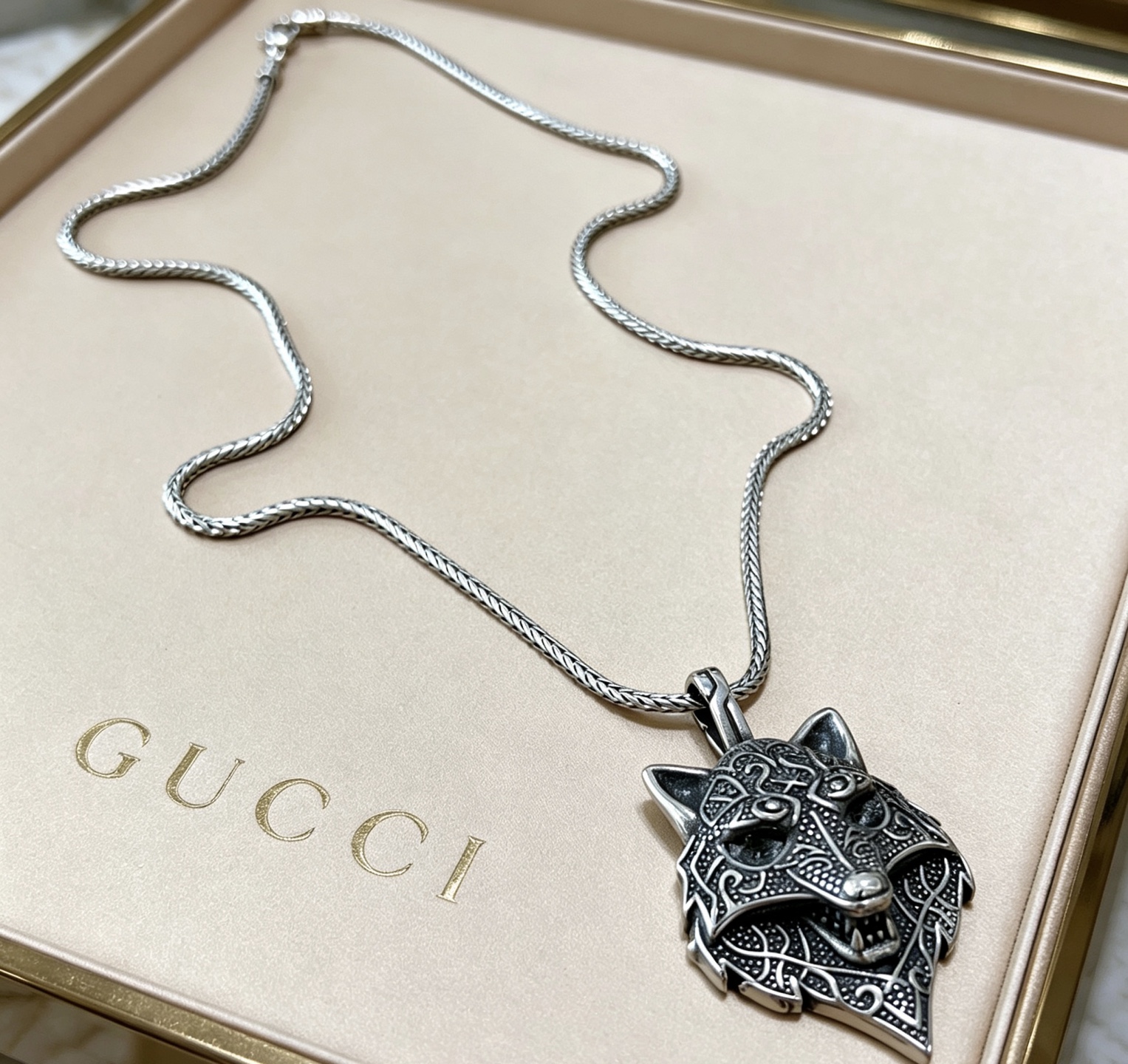 구찌(GUCCI) 더블 G 아트 펜던트 목걸이 악세사리