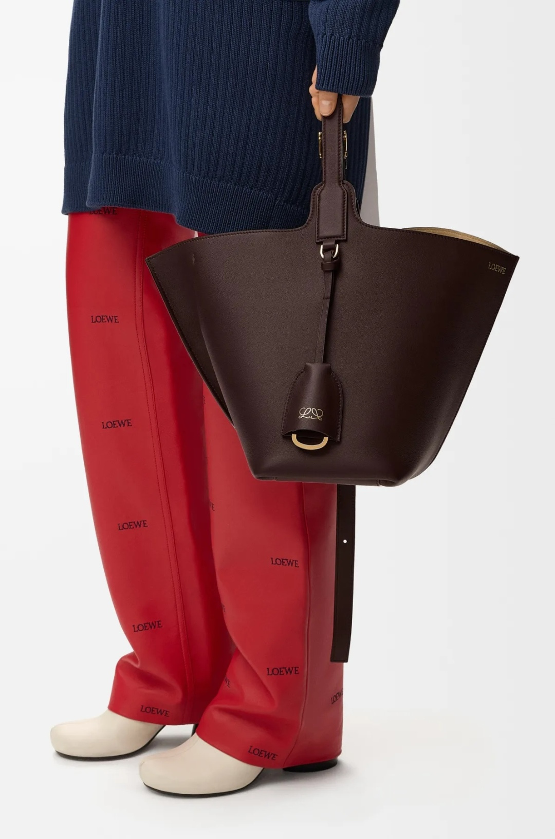 LOEWE 로에베 미디움 스무스 Bilbao 빌바오 트라페즈 버킷 백 가방