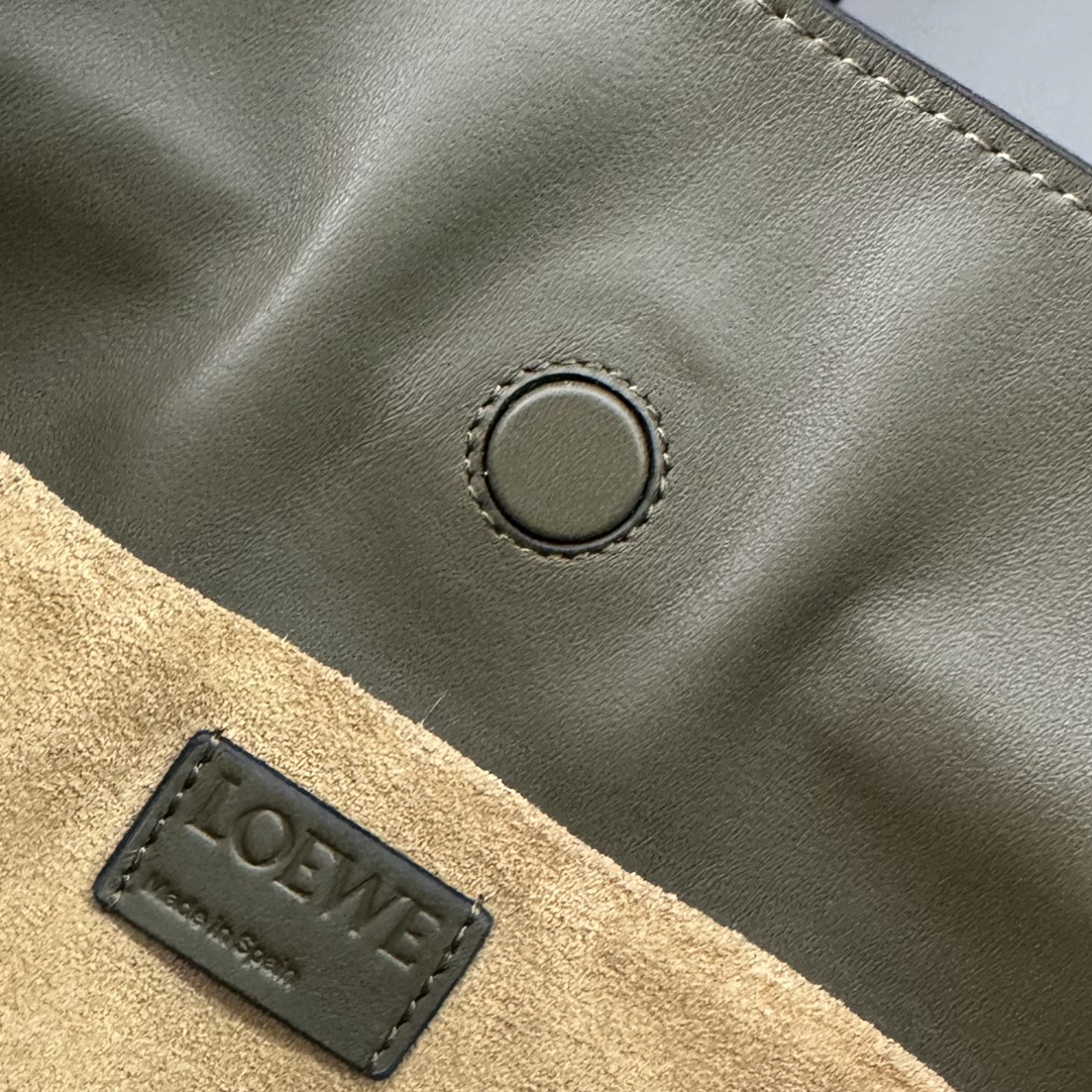 LOEWE 로에베 Flamenco 플라멩코 퍼스 나파 카프스킨 파우치 숄더백 가방
