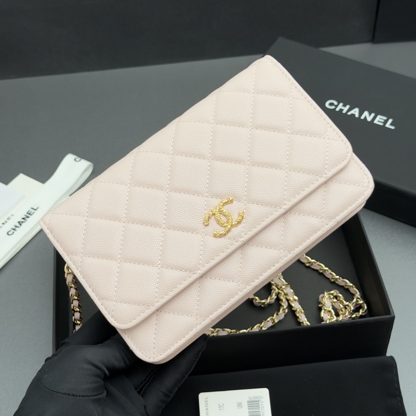 [Chanel] 샤넬 26SS 캐비어 멀티 젬스톤 체인 아코디언 플랩백 (WOC) 가방