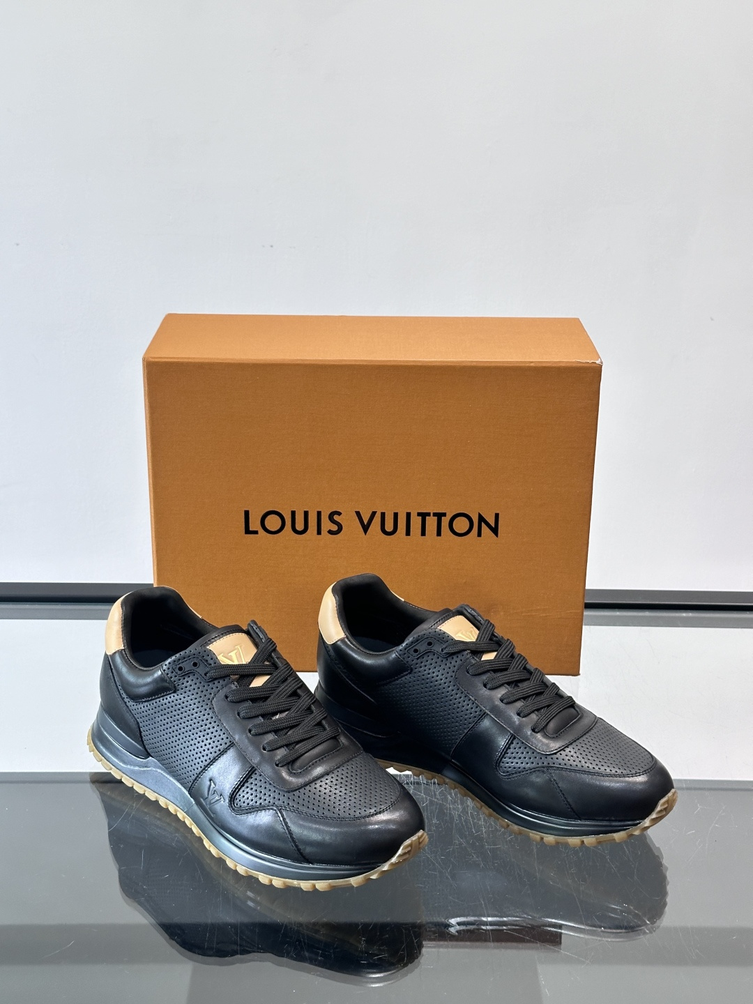 [Louis Vuitton] LV Run Away 루이비통 런 어웨이 맨즈 스니커즈 신발