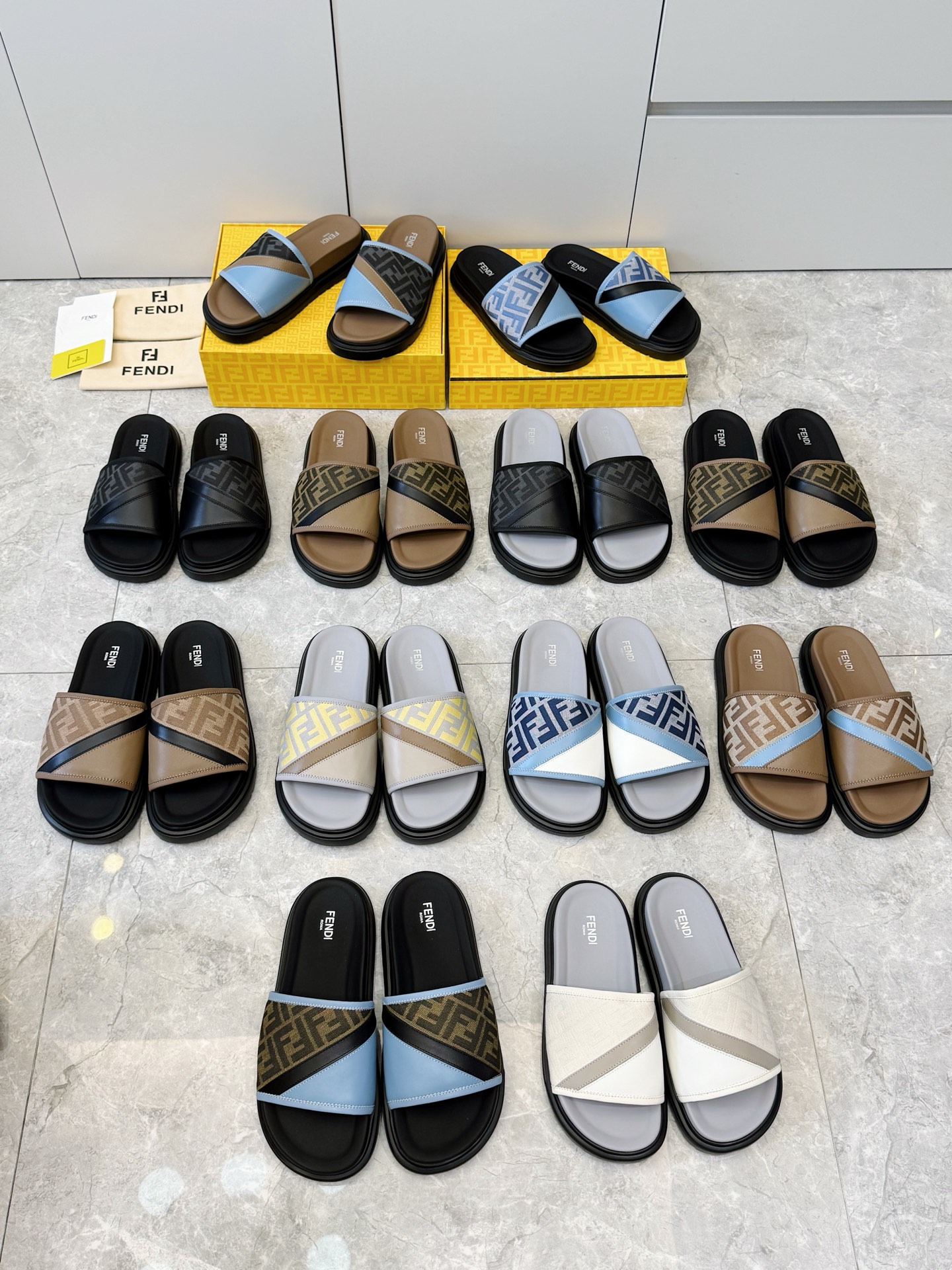 [Fendi] 펜디 맨즈 컬러블록 FF 로고 러버 슬라이드 슬리퍼 신발