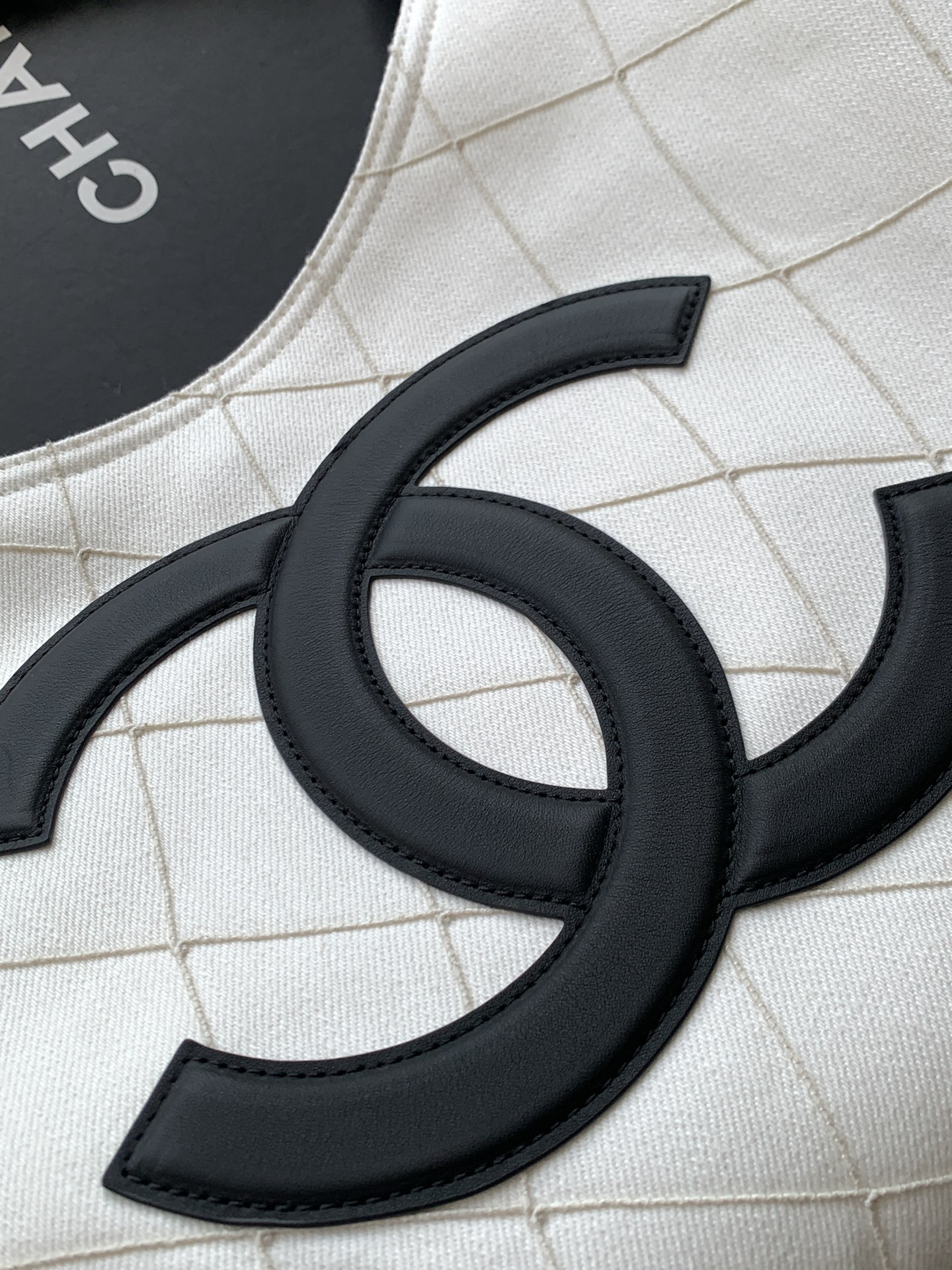 [Chanel] 샤넬 26M 코코비치 화이트 토트백 (AS6191) 가방