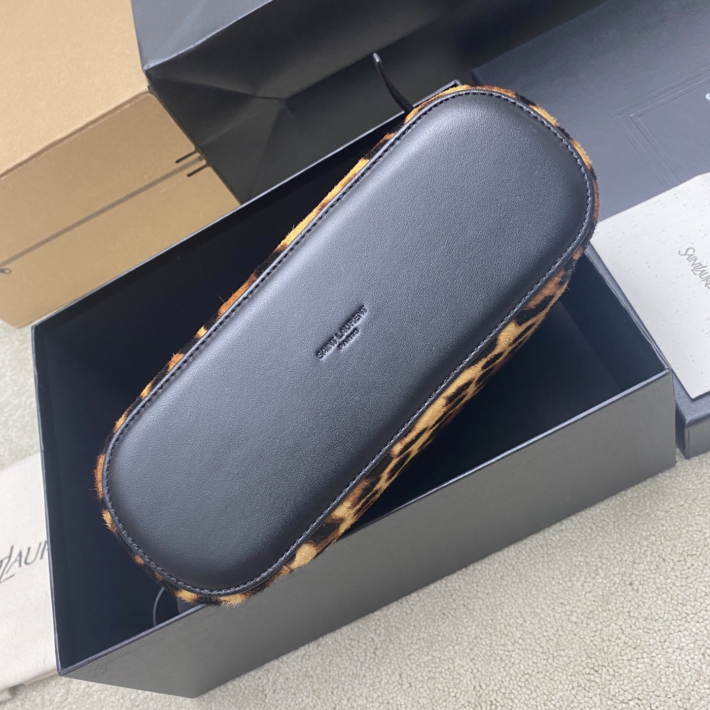 YSL 생로랑 가비(Gaby) 레오파드 라지 화장품 케이스 파우치 백 가방