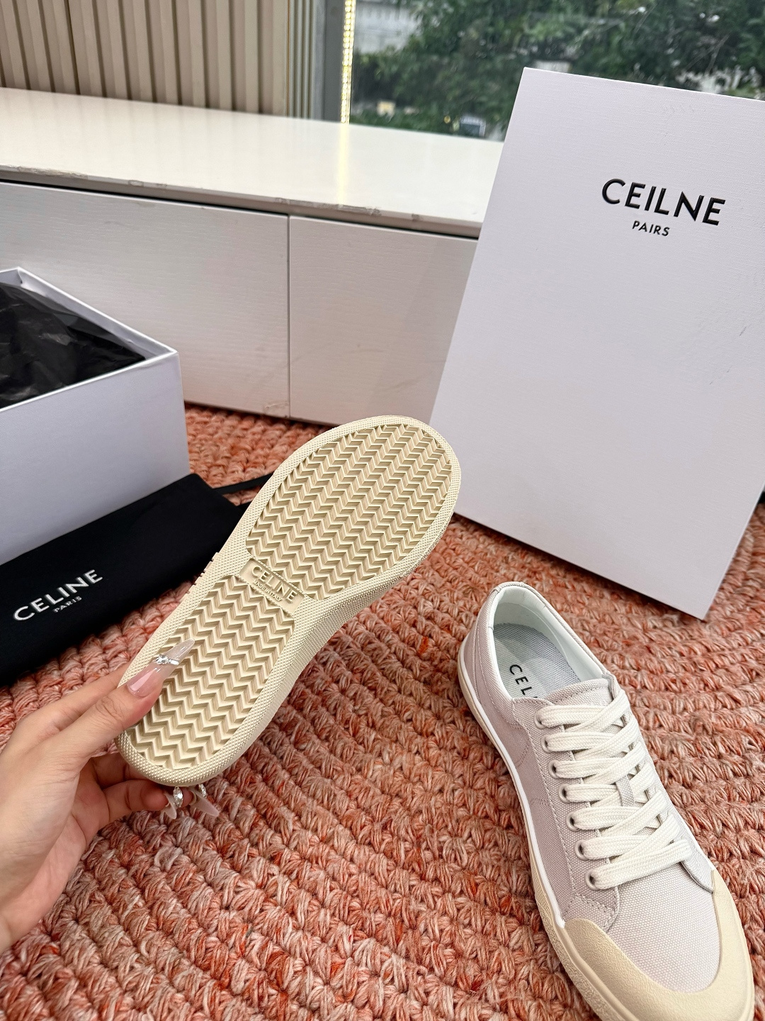 셀린느(CELINE) 트리오페 로고 스니커즈 신발