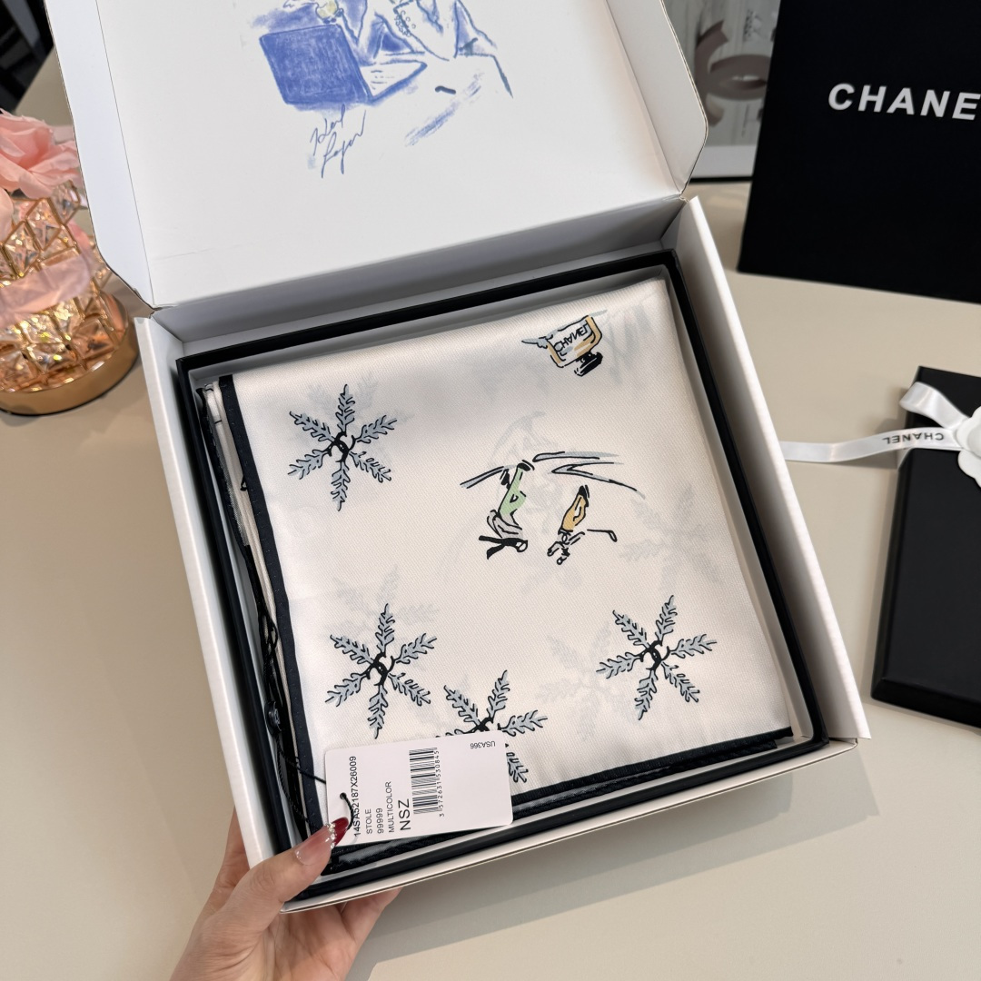 샤넬(CHANEL) 스키 테마 실크 목도리 스카프