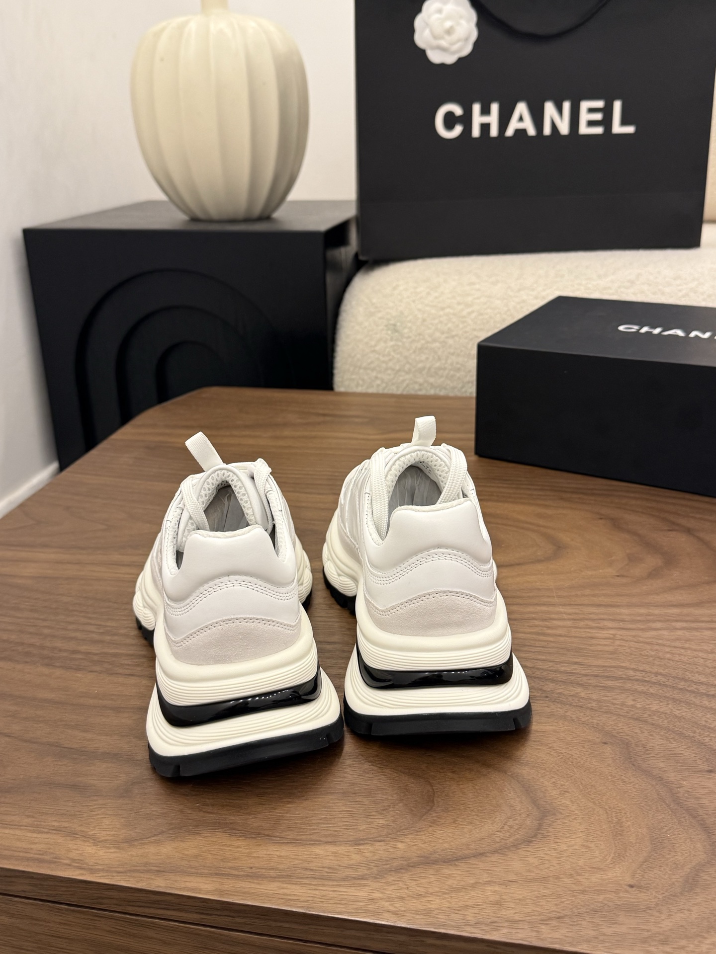 샤넬(CHANEL) 배색 캐주얼 스니커즈 신발