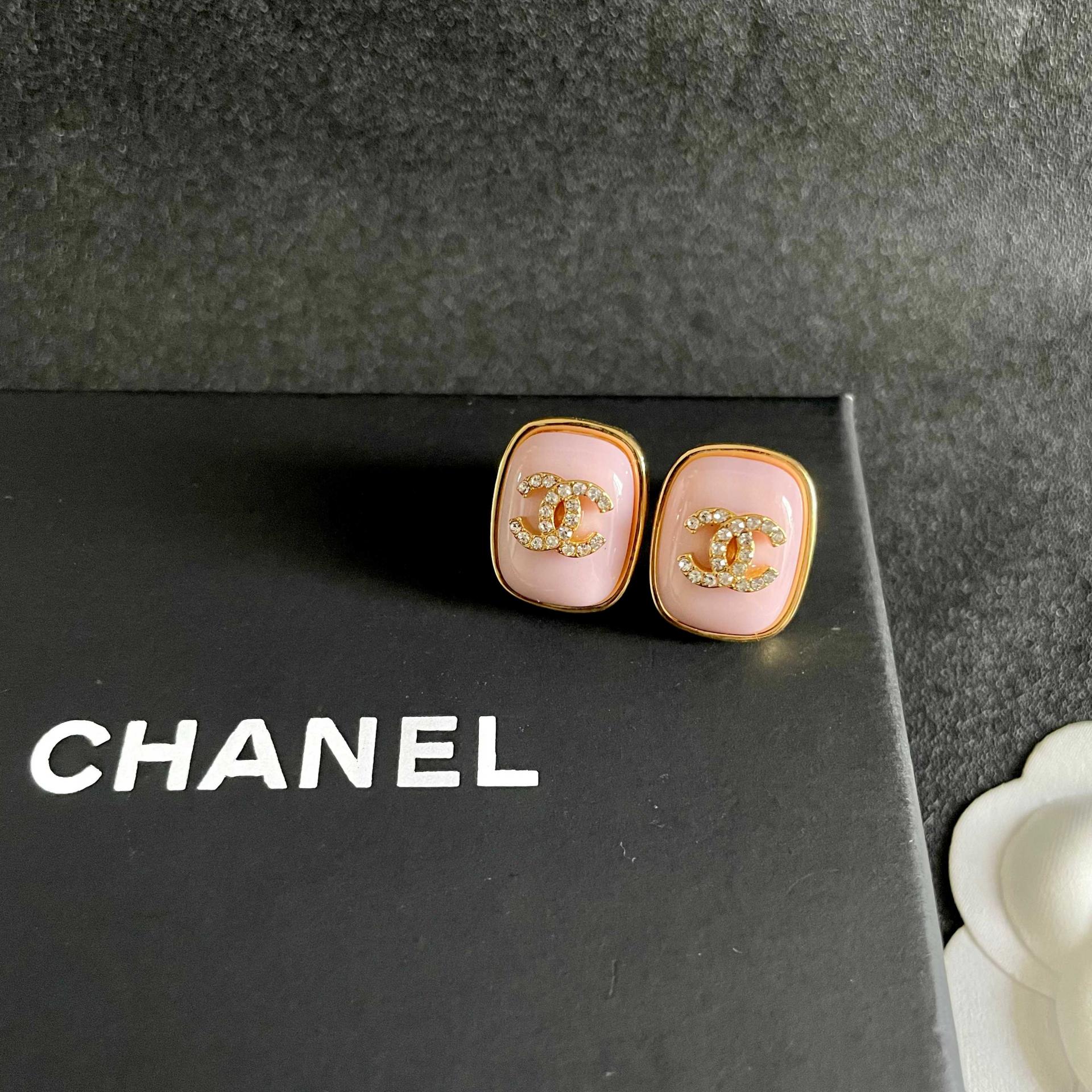 샤넬(CHANEL) 핑크 귀걸이 액세서리
