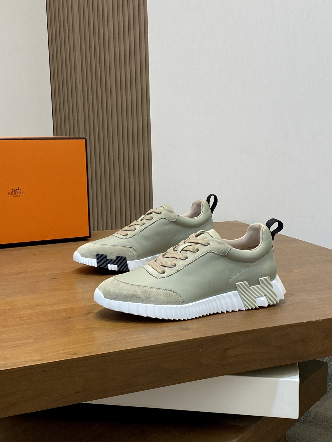 [Hermes] 에르메스 바운싱(Bouncing) 프리미엄 카프스킨 & 고트스킨 스니커즈 신발