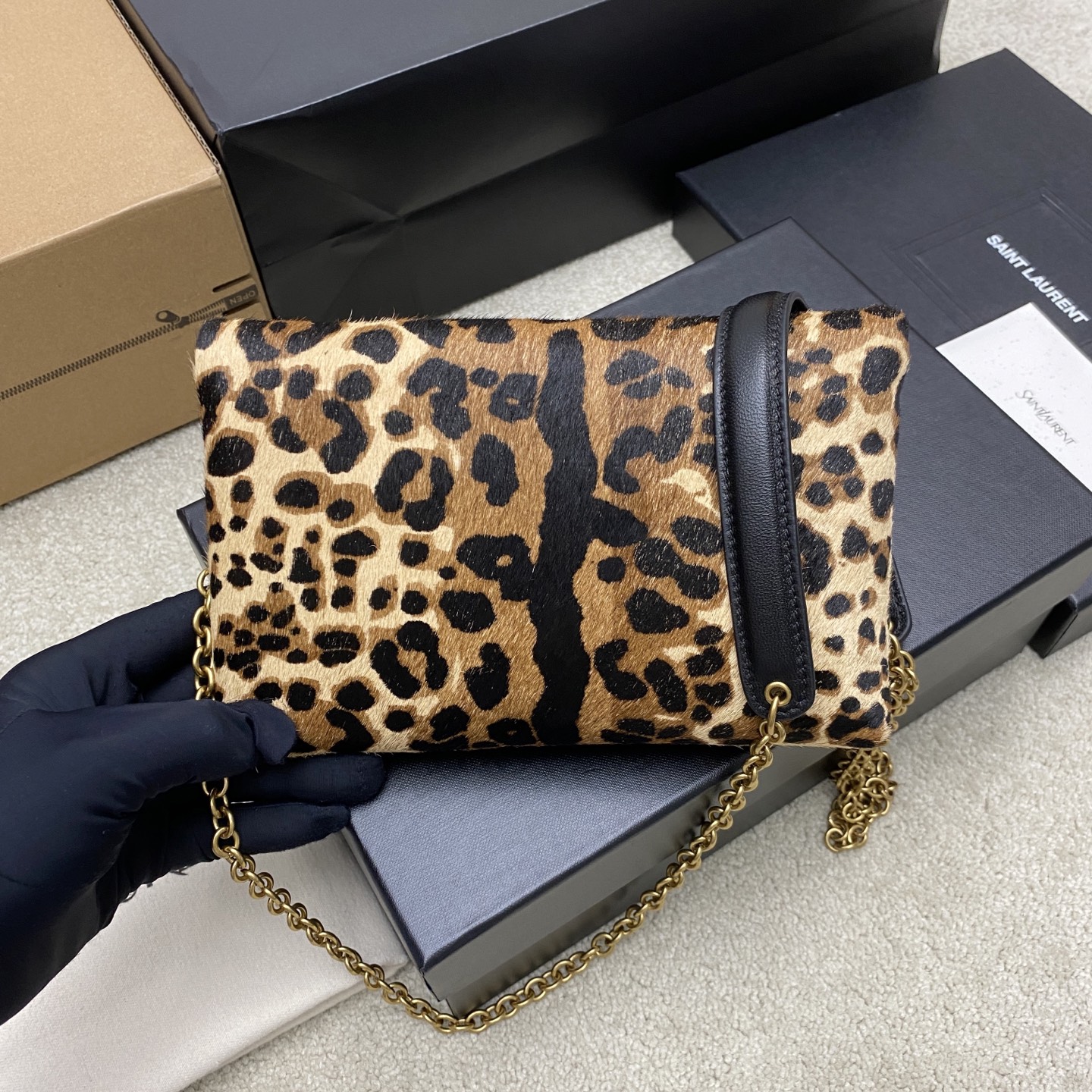 YSL 생로랑 카산드라(Cassandre) 스몰 레오파드 클러치/엔벨로프 백 가방