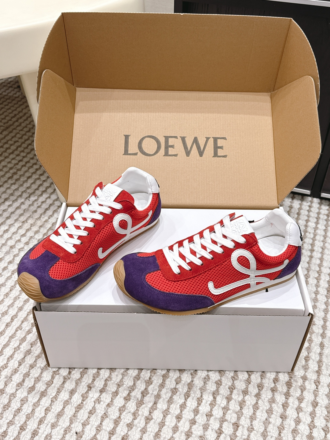 로에베(LOEWE) 스웨이드 메시 러너 스니커즈 신발