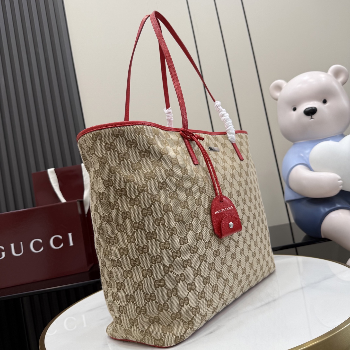 GUCCI 구찌 제너레이션(Generation) 워시드 GG 캔버스 토트백 - 레드 라지 가방