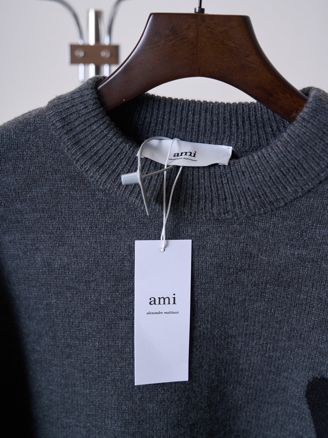 아미(AMI) 하트 로고 울 니트 상의 의류