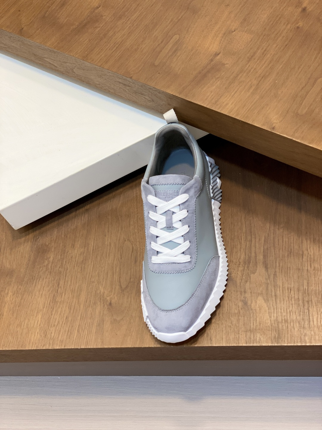 [Hermes] 에르메스 바운싱(Bouncing) 프리미엄 카프스킨 & 고트스킨 스니커즈 신발