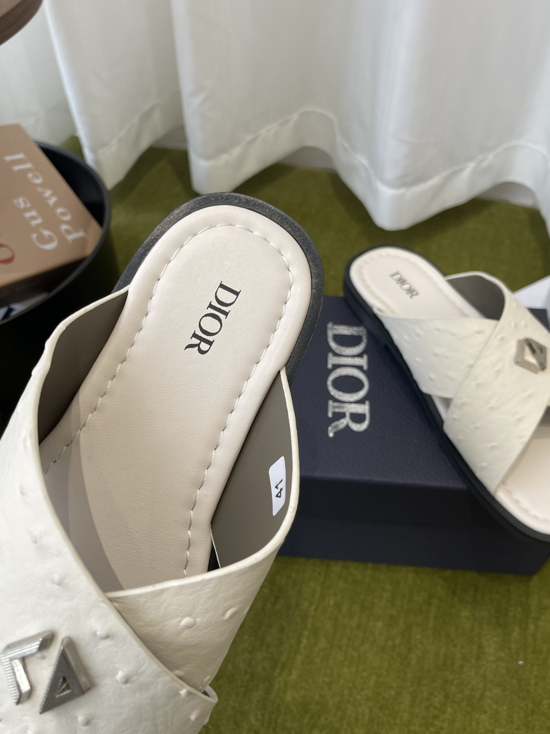 디올(Dior) 오블리크 크로스 슬리퍼 신발
