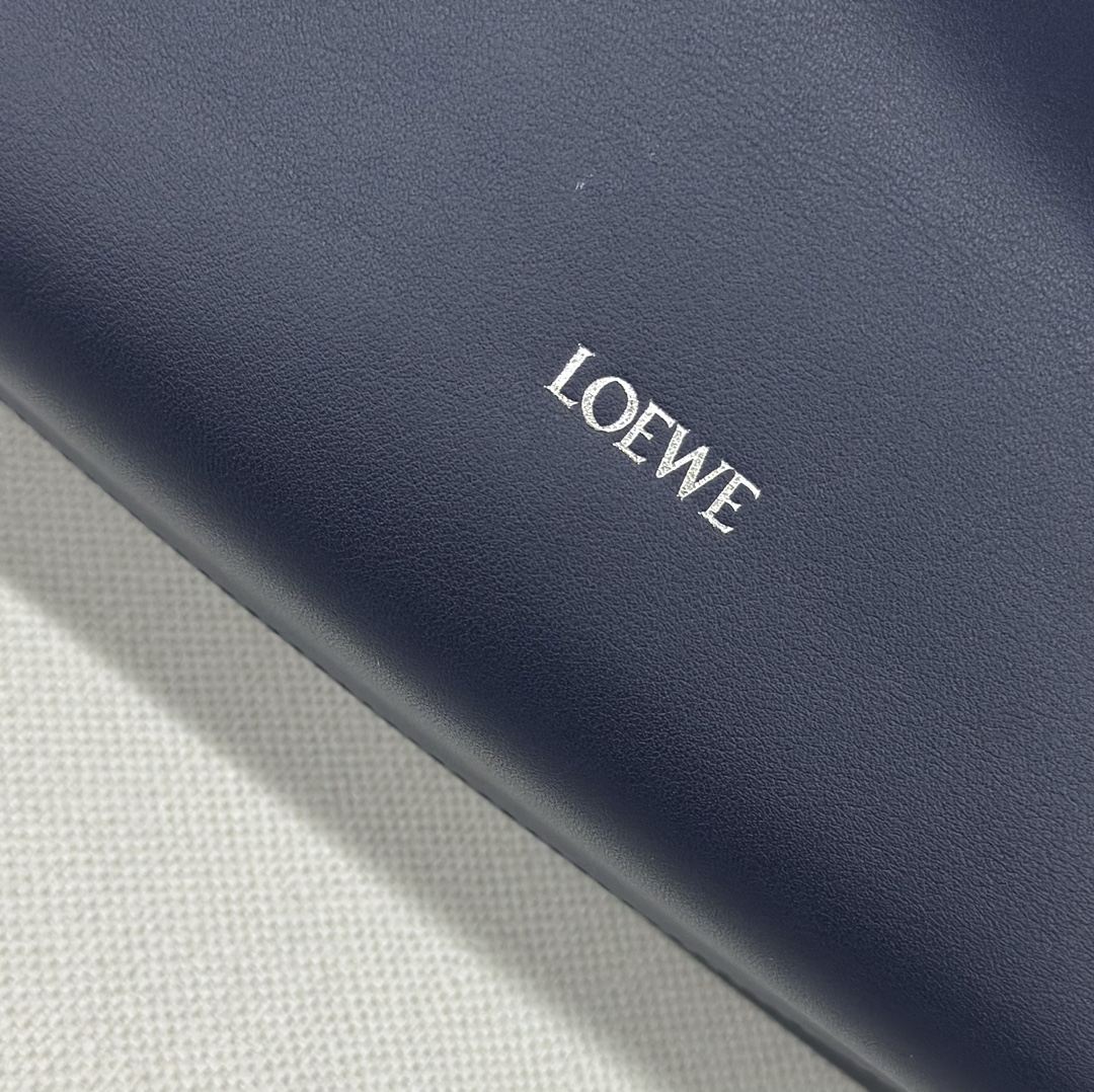 LOEWE 로에베 Flamenco 플라멩코 퍼스 나파 카프스킨 파우치 숄더백 가방