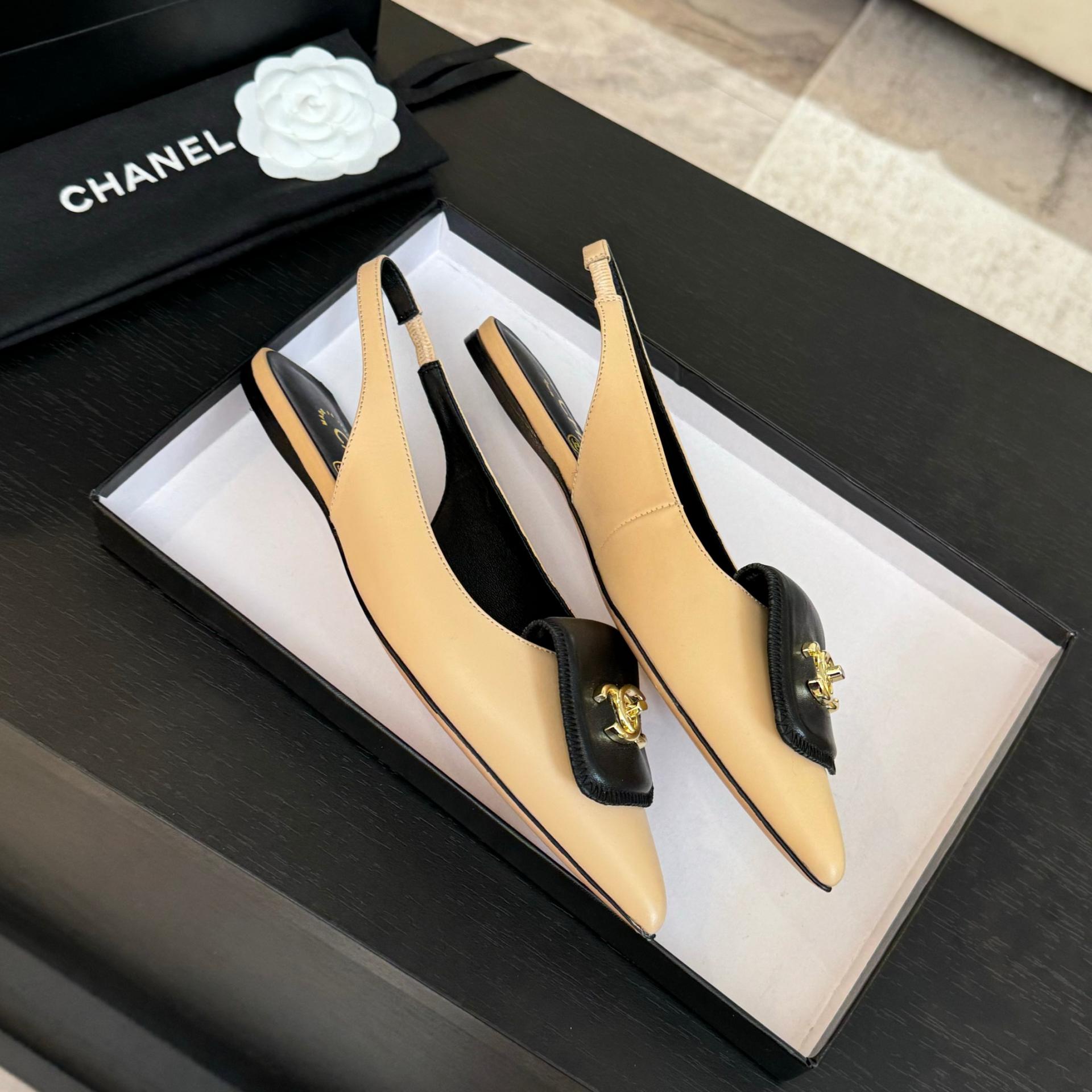 샤넬(CHANEL) 포인티드 슬링백 샌들 신발