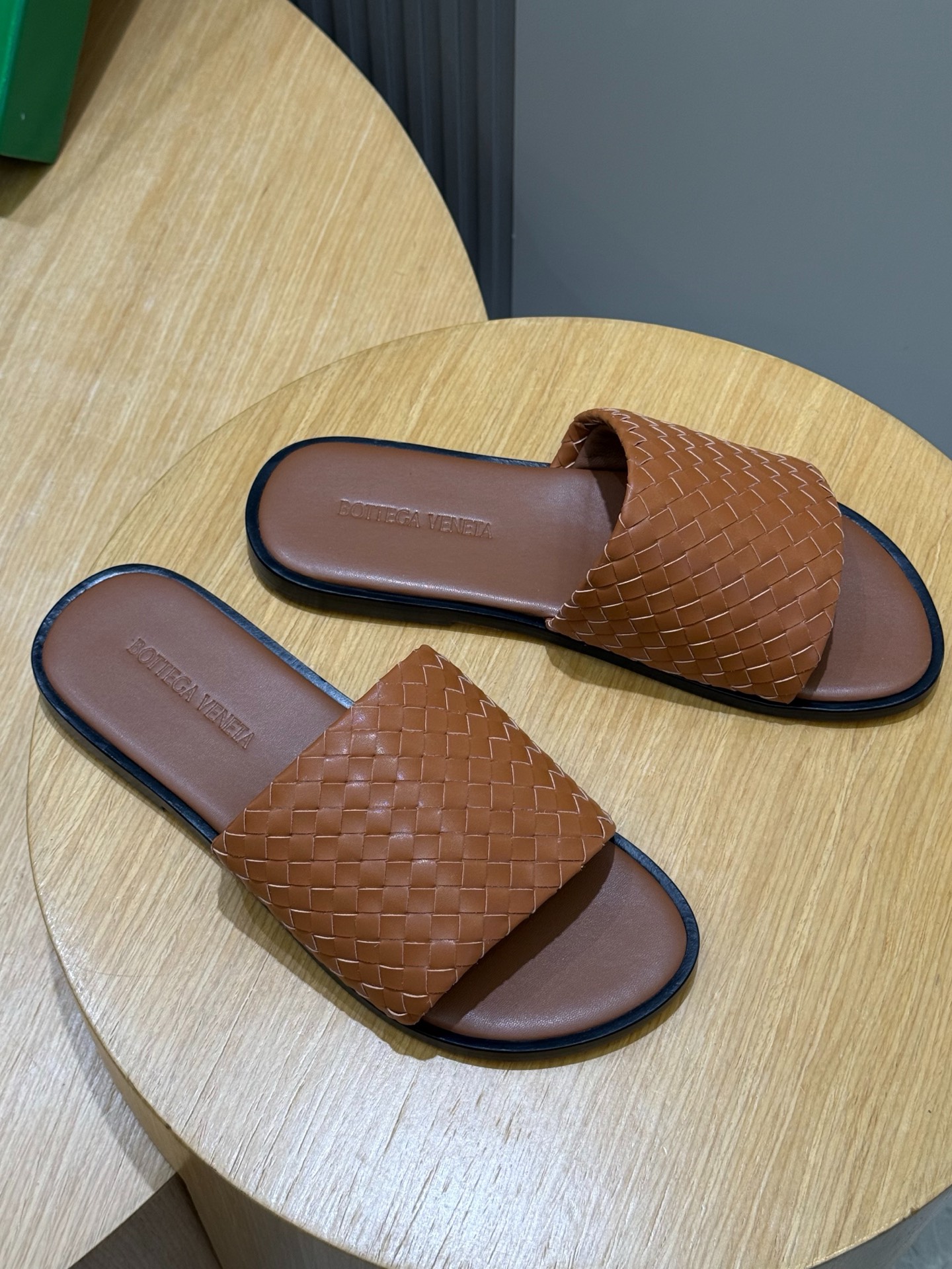 [Bottega Veneta] BV 보테가 베네타 맨즈 웨이브 Intrecciato 인트레치아토 레더 슬라이드 슬리퍼 신발
