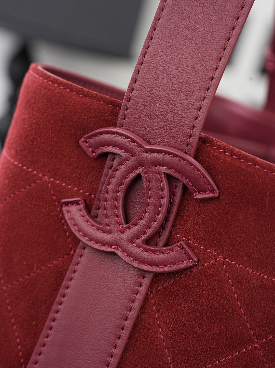 CHANEL 샤넬 26B 스웨이드 버킷백 (라지) 가방 / 6584
