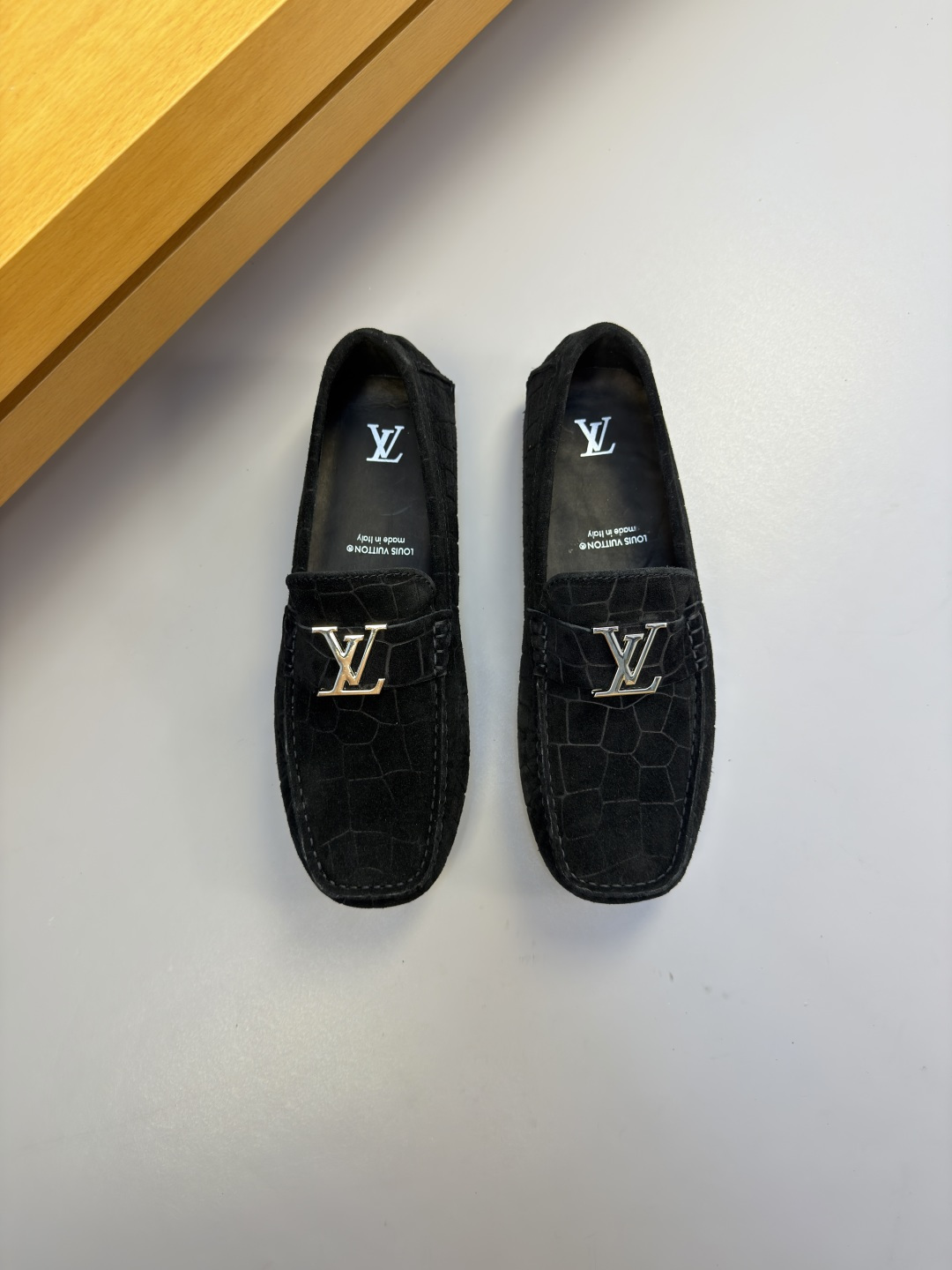LV 루이비통 스웨이드 스톤 패턴 로퍼 (보트슈즈) 신발