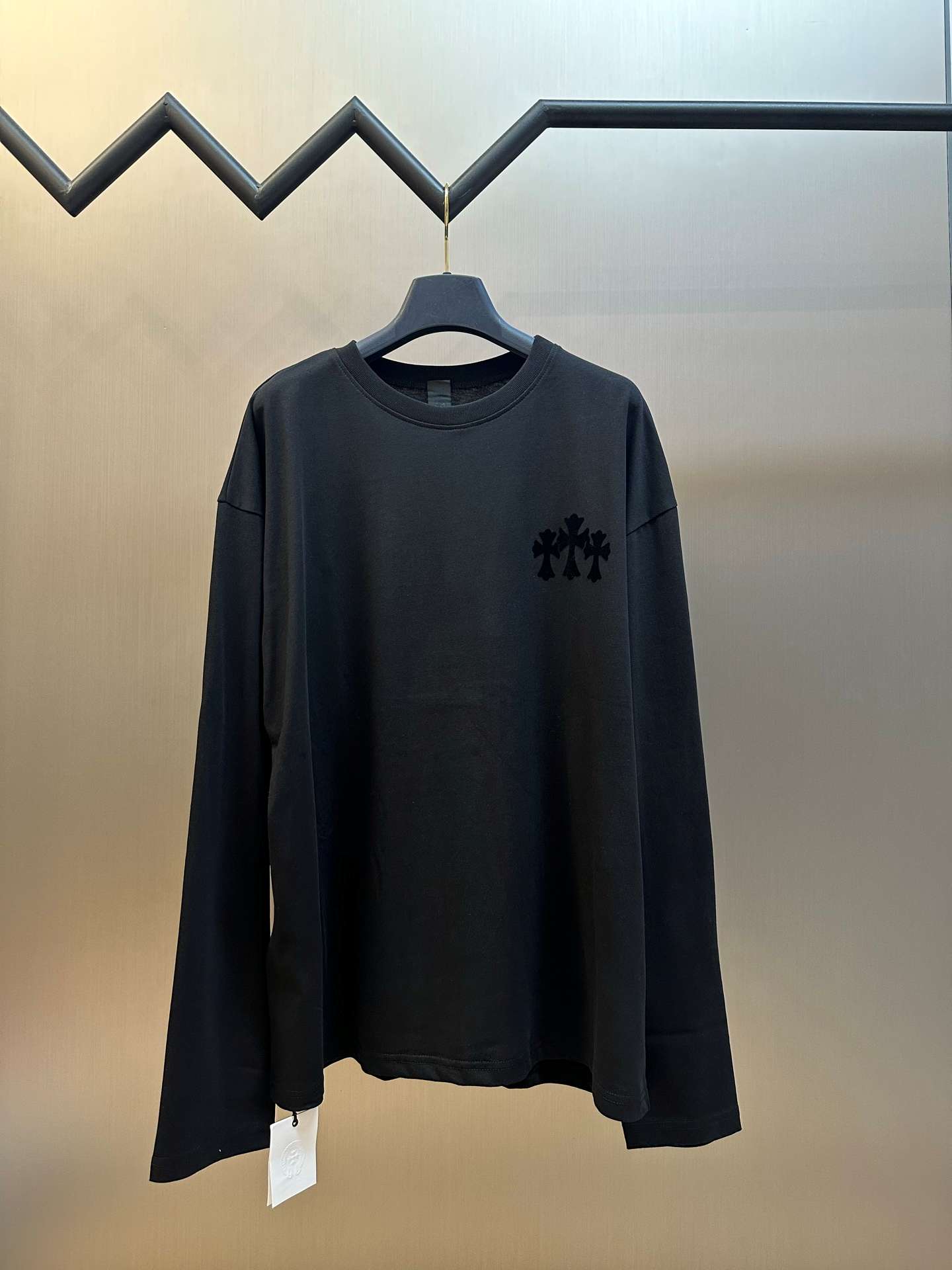 크롬하츠(CHROME HEARTS) 플로킹 크로스 긴팔 티셔츠 상의 의류