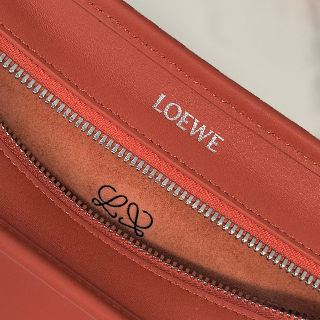 [Loewe] 로에베 Amazona 아마조나 180 소프트 카프스킨 스몰 백 가방