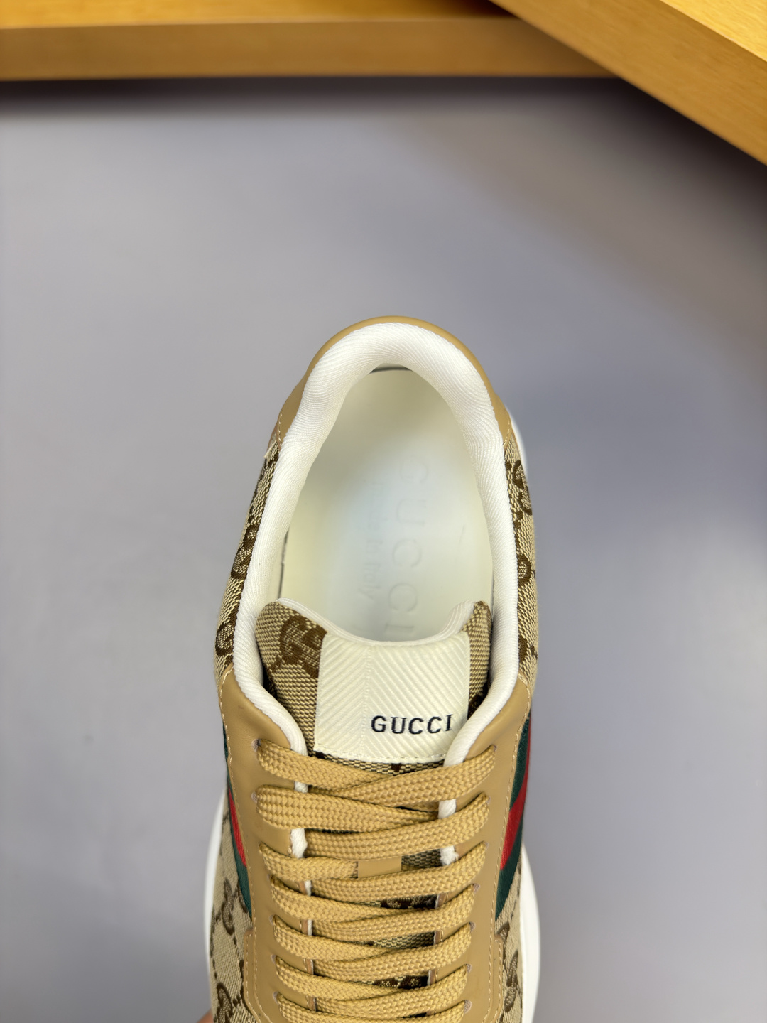[Gucci] 구찌 프리미엄 나파 & 웹 스트라이프 콤비 스니커즈 신발