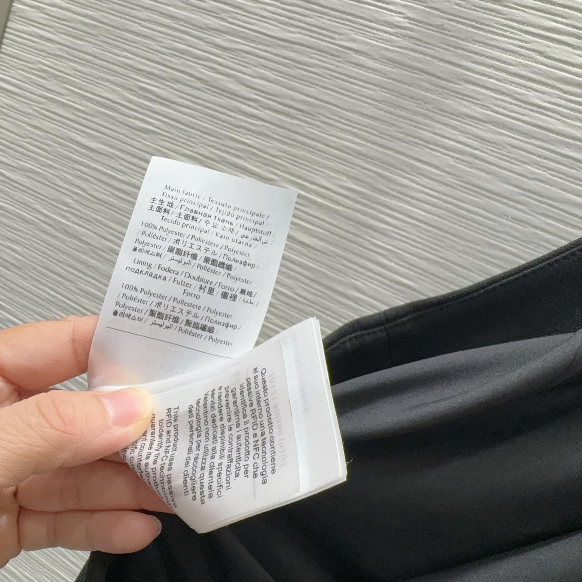 Valentino 발렌티노 하이엔드 수입 원단 미니 스커트 치마 의류