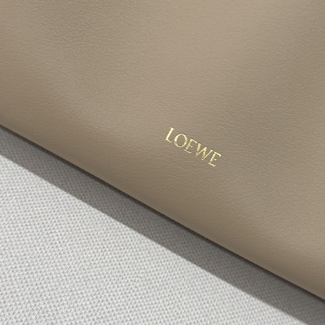 LOEWE 로에베 Flamenco 플라멩코 퍼스 나파 카프스킨 파우치 숄더백 가방