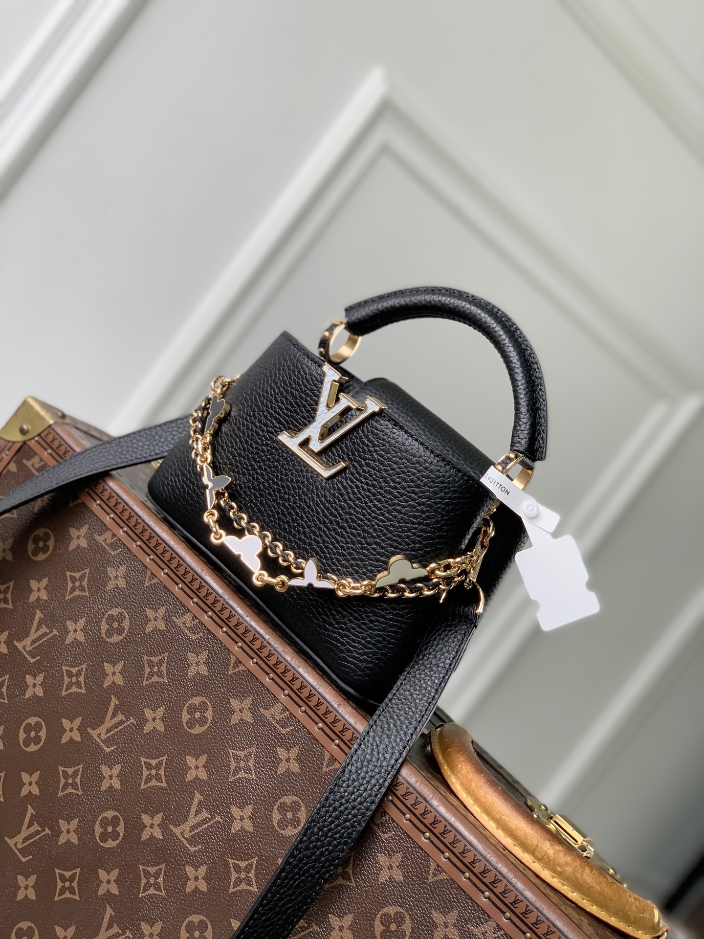 LOUIS VUITTON LV M29608 루이비통 카퓌신 미니 핸드백 (플라워그램 미니) 가방