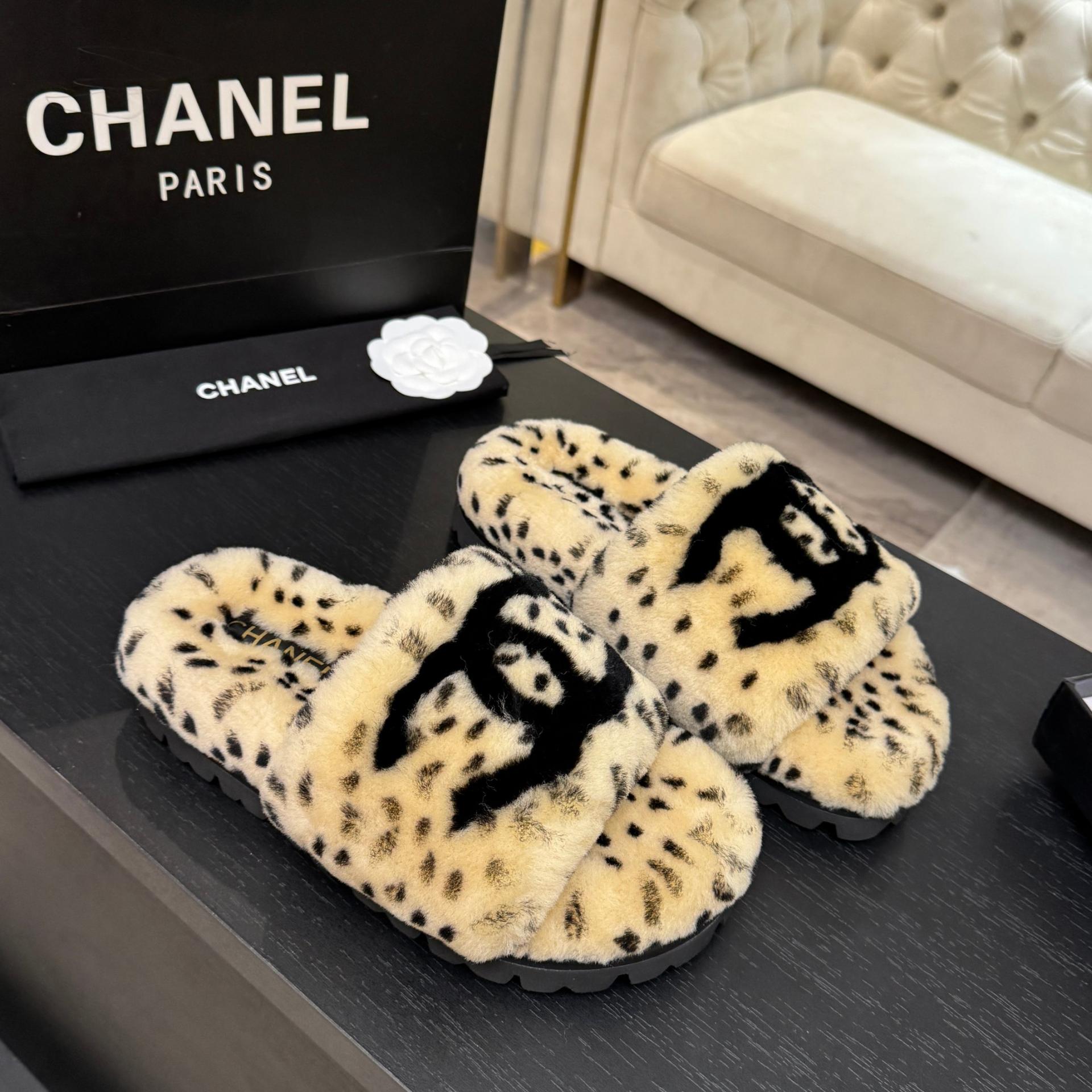 샤넬(CHANEL) 시어링 퍼 슬리퍼 신발