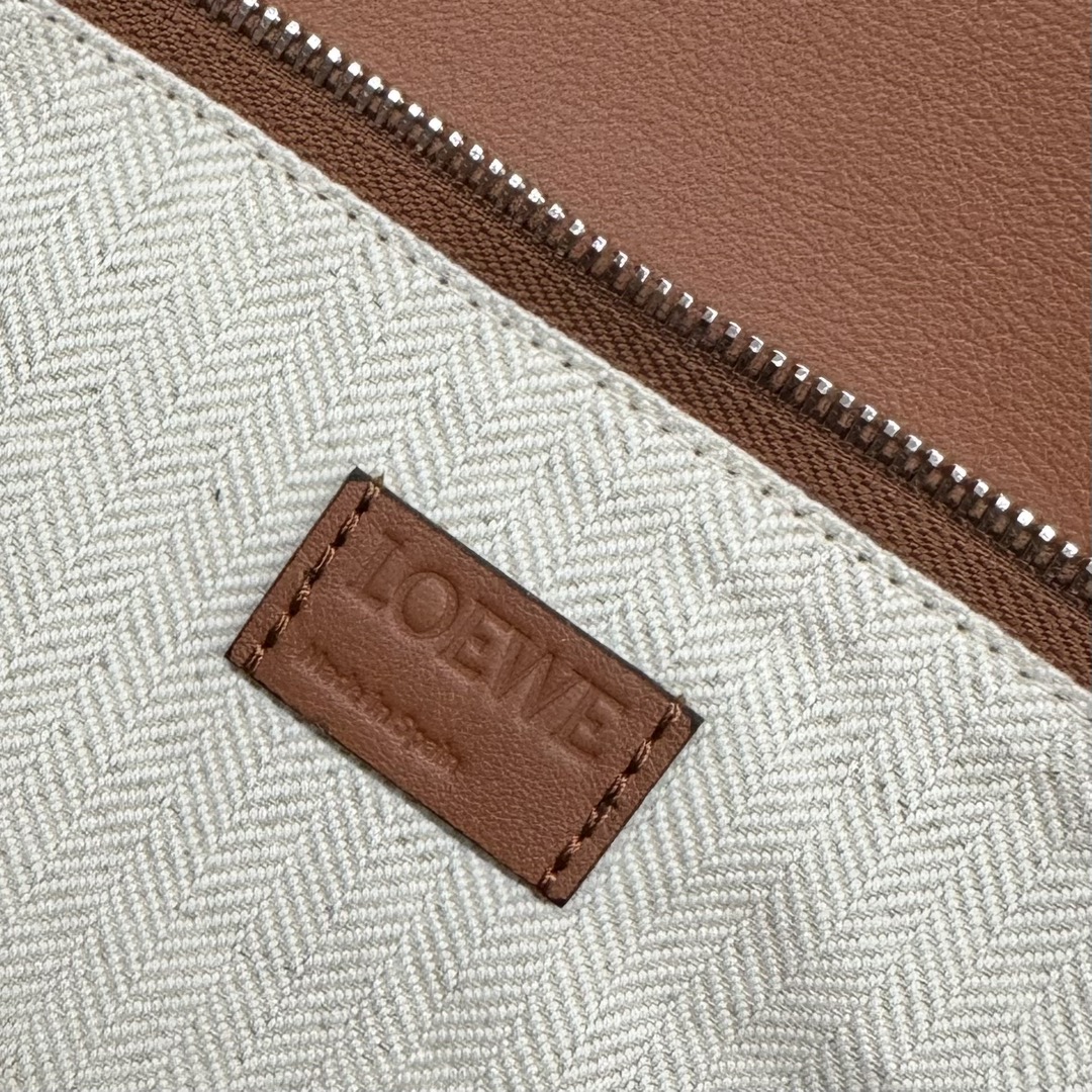 Loewe Puzzle Edge 로에베 퍼즐 라지 백 가방