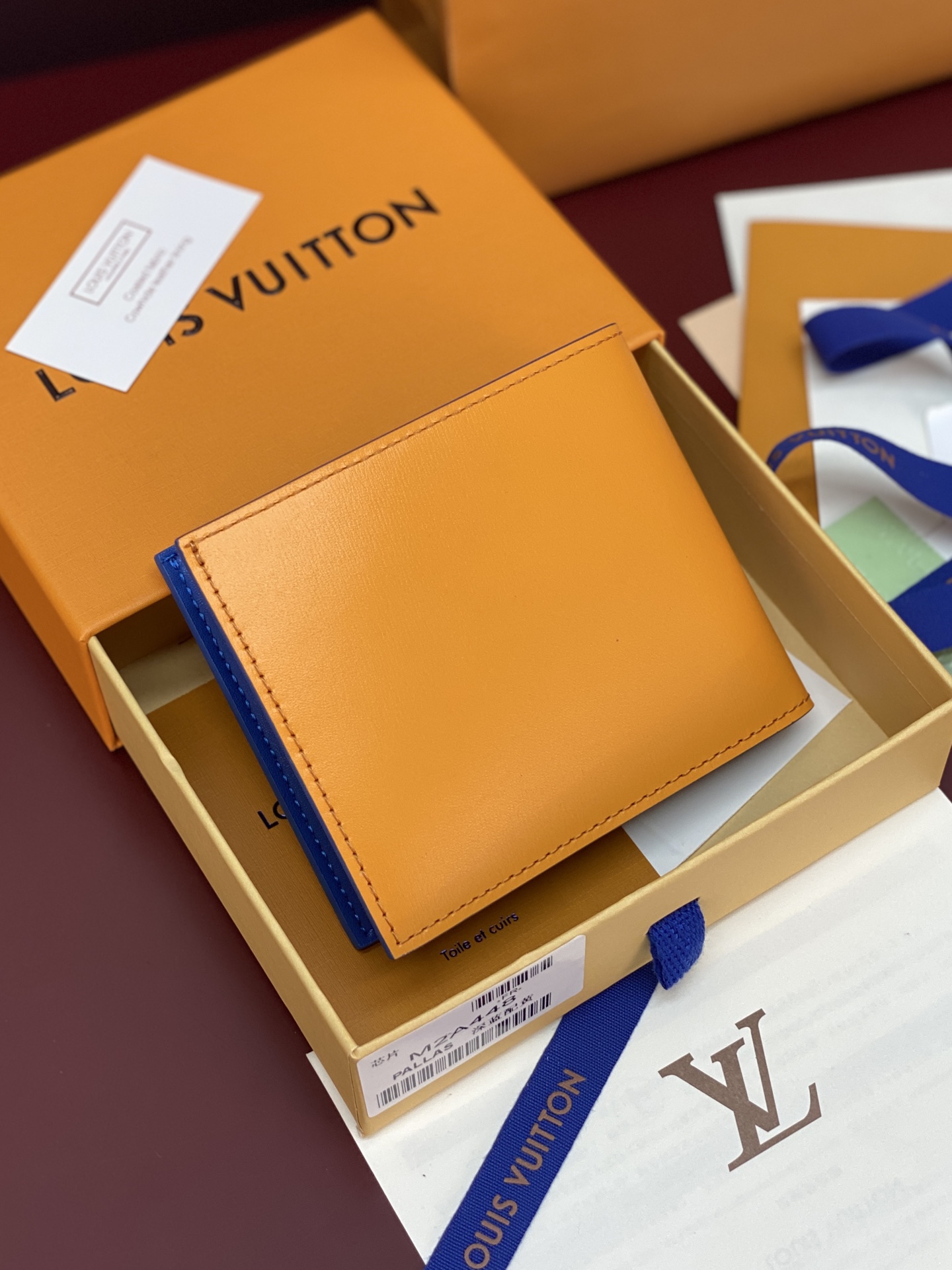 [Louis Vuitton] LV 루이비통 쇼퍼백 모티브 Slender 슬렌더 월렛 지갑 / M2A448