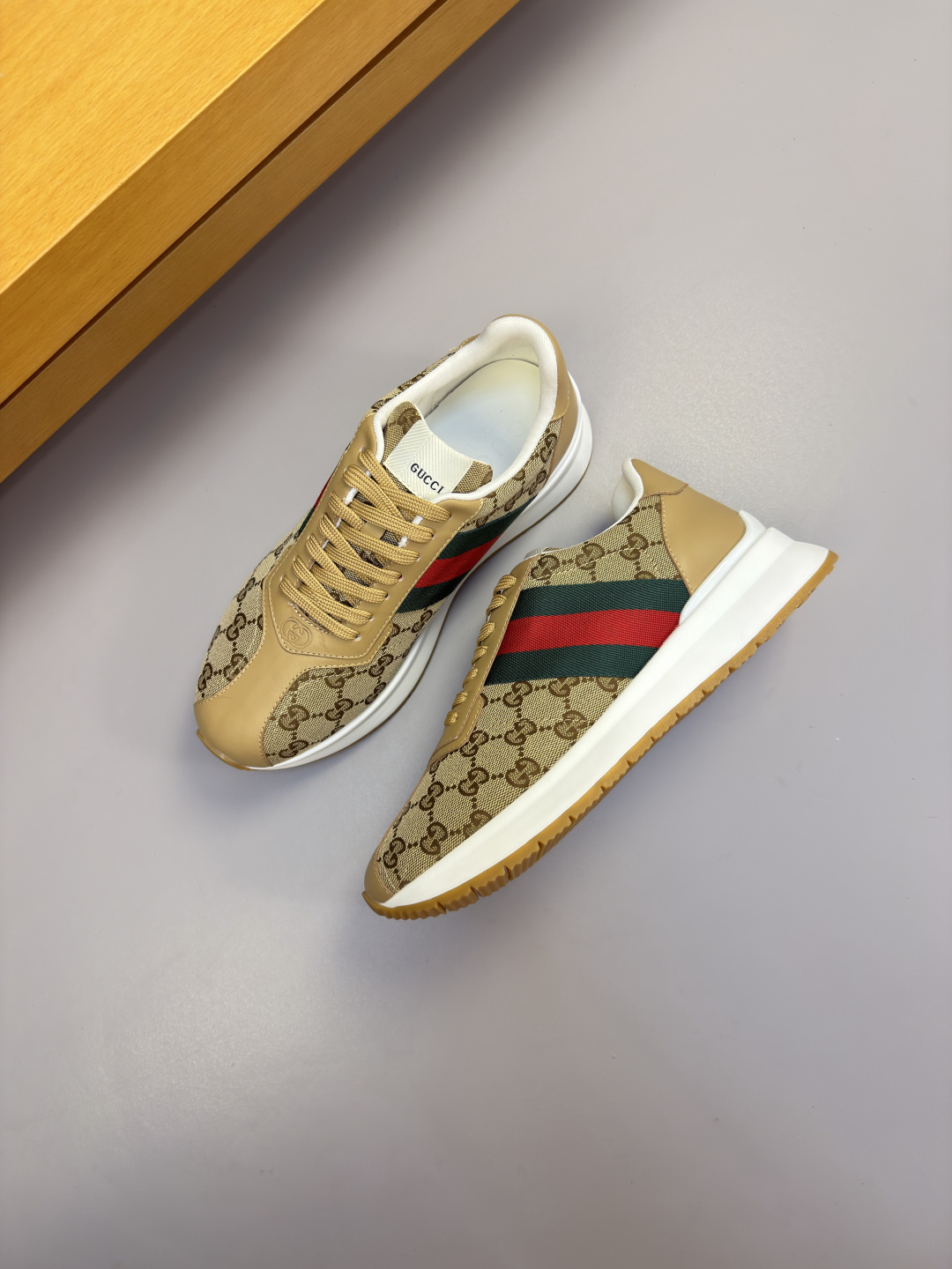 [Gucci] 구찌 프리미엄 나파 & 웹 스트라이프 콤비 스니커즈 신발