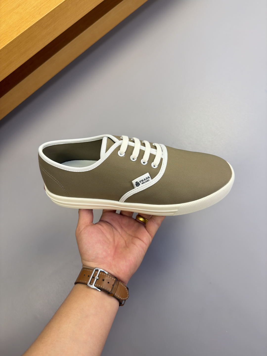 [Prada] 프라다 로고 캔버스 레트로 스니커즈 신발