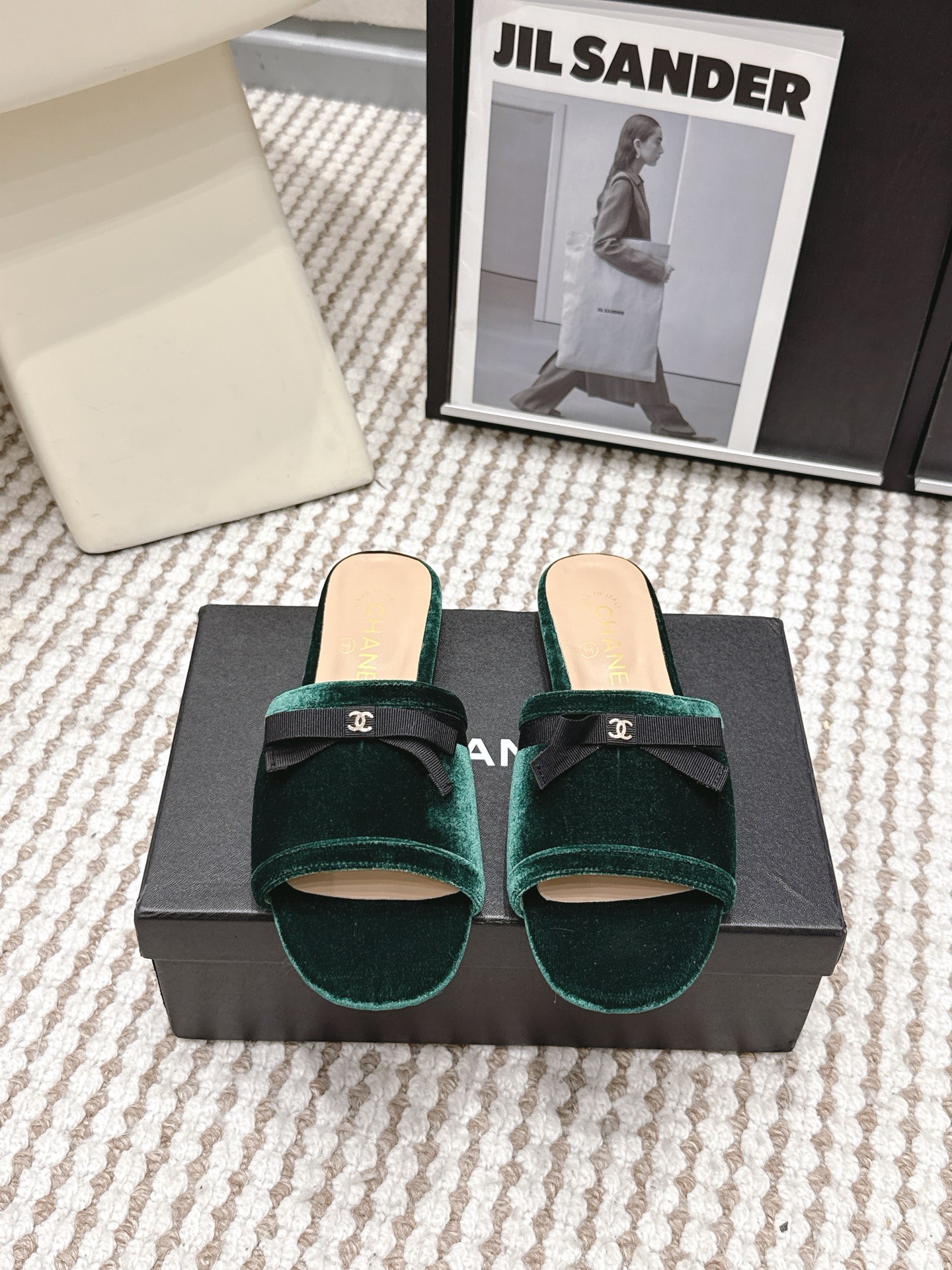 샤넬(CHANEL) 리본 장식 오픈토 슬리퍼 신발