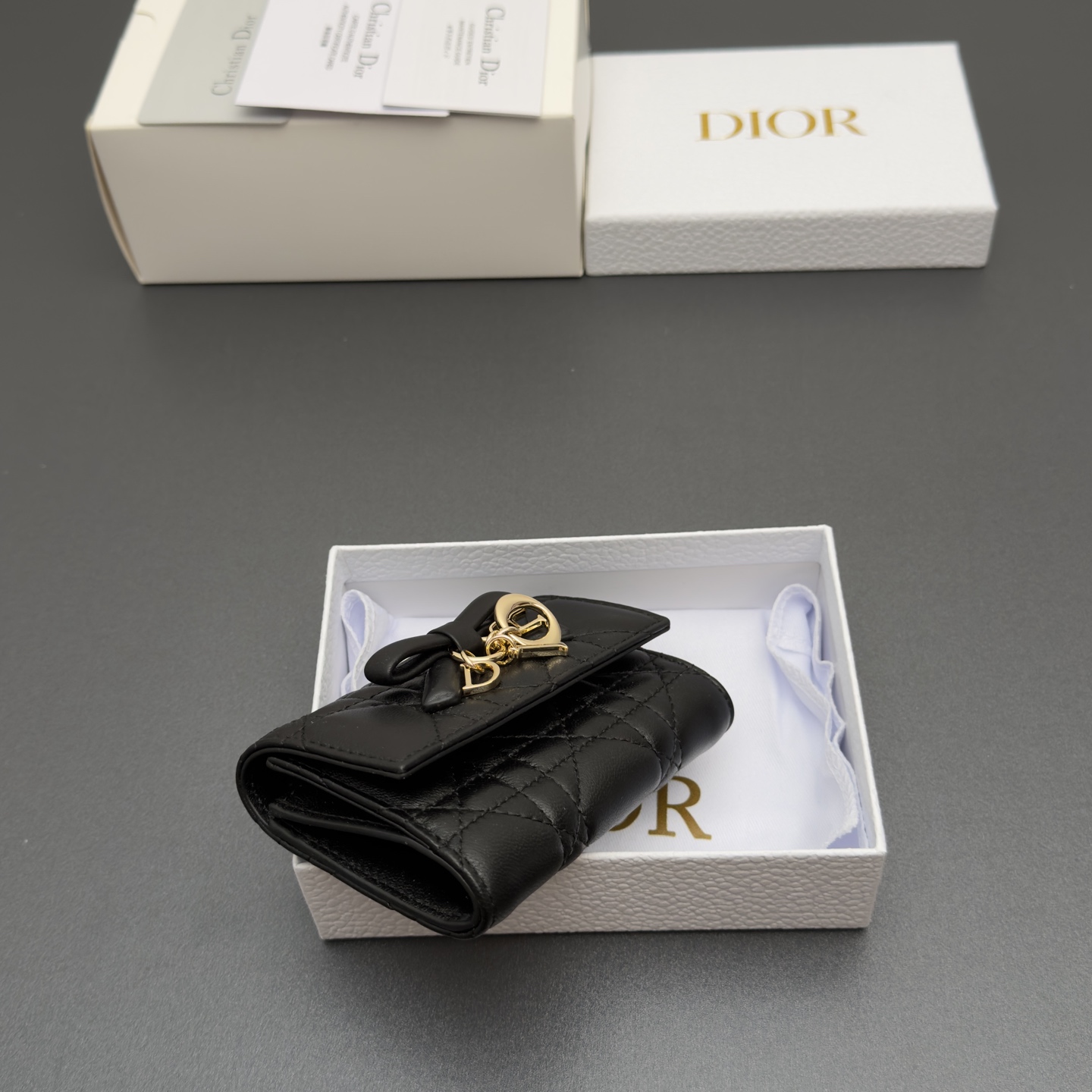 [Dior] 디올 Lady Freesia 레이디 프리지아 까나쥬 램스킨 지퍼 미니 지갑 / S2607