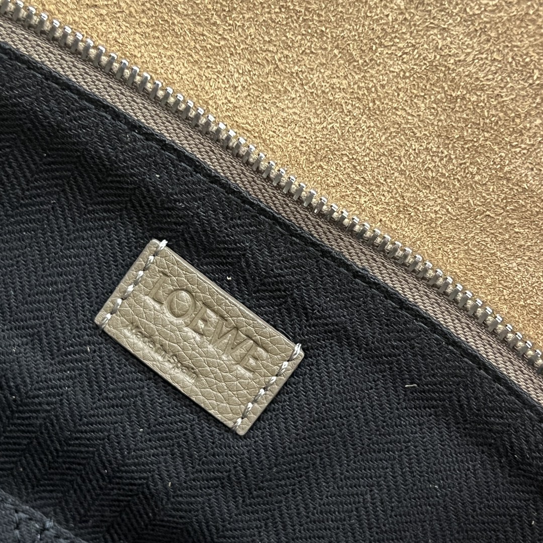 Loewe Puzzle Edge 로에베 퍼즐 라지 백 가방