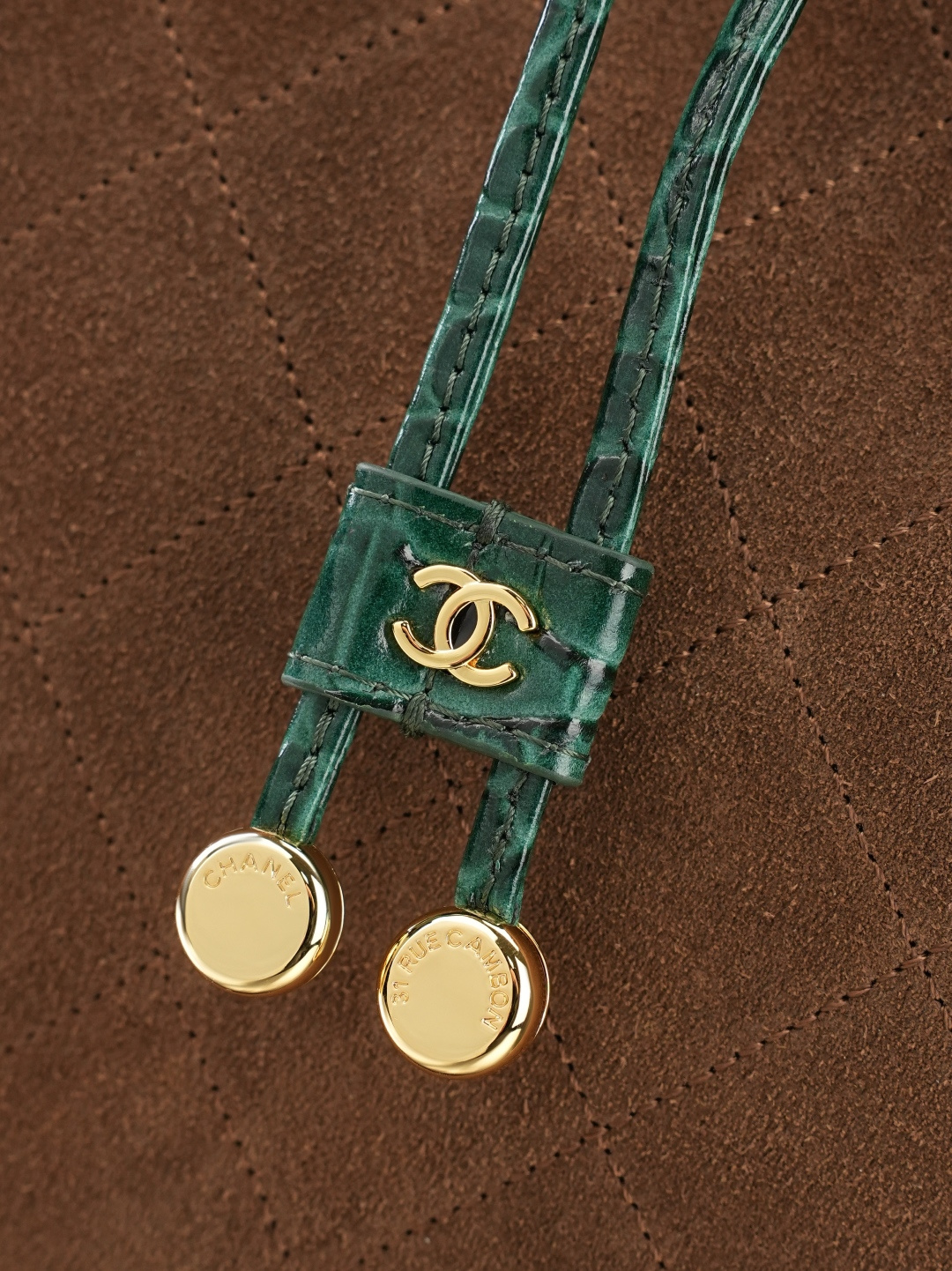 CHANEL 샤넬 26B 스웨이드 버킷백 (라지) 가방 / 6584