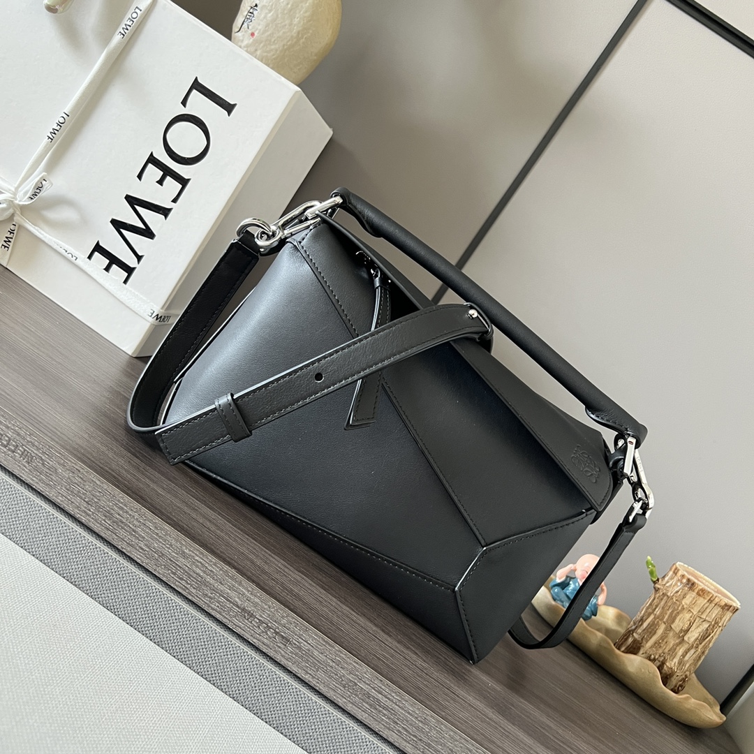 Loewe 로에베 퍼즐 엣지(Puzzle Edge) 스몰 핸드백 가방