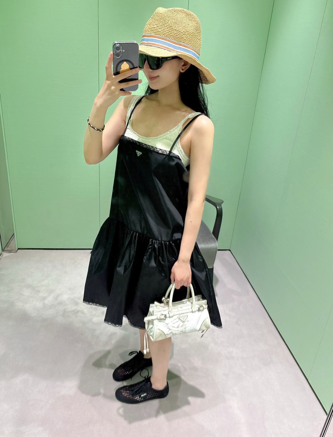 프라다(PRADA) 삼각 로고 레이스 나일론 슬립 원피스 의류