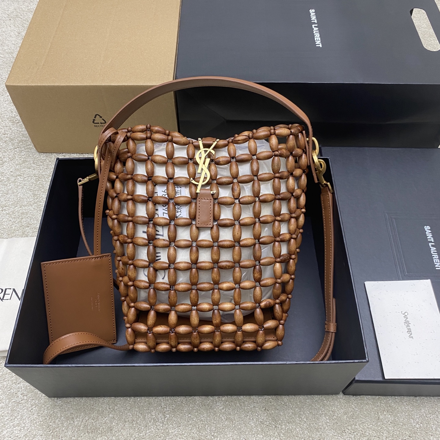 Saint Laurent YSL 생로랑 우드 비즈 위브 버킷백 가방 / 749036