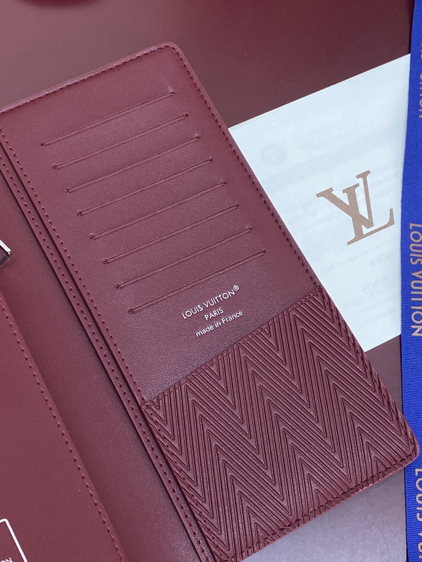 [Louis Vuitton] LV 루이비통 쇼퍼백 모티브 Brazza 브라짜 월렛 지갑 M2A555