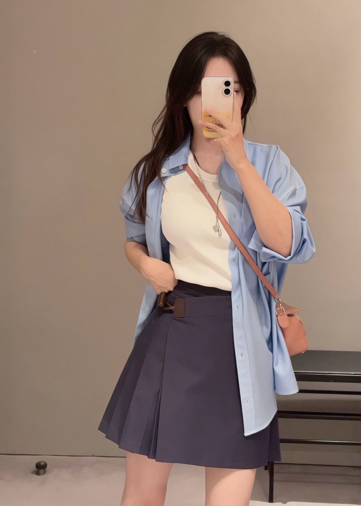 [Loewe] 로에베 26SS 비대칭 레더 버클 플리츠 스커트 치마 의류